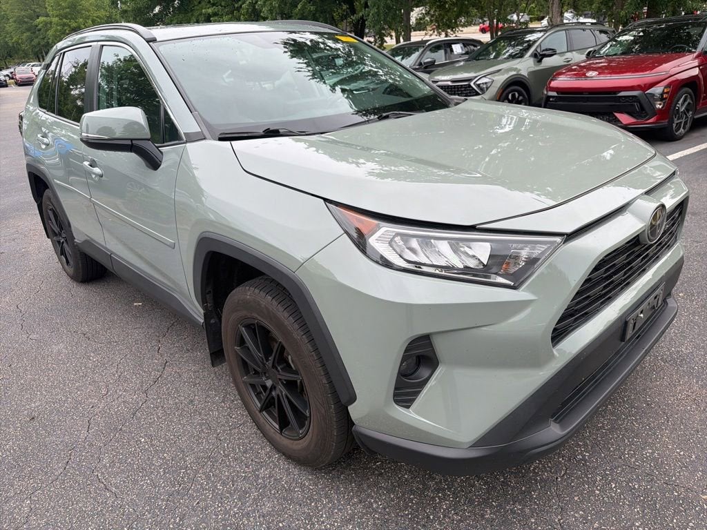2020 Toyota RAV4 XLE