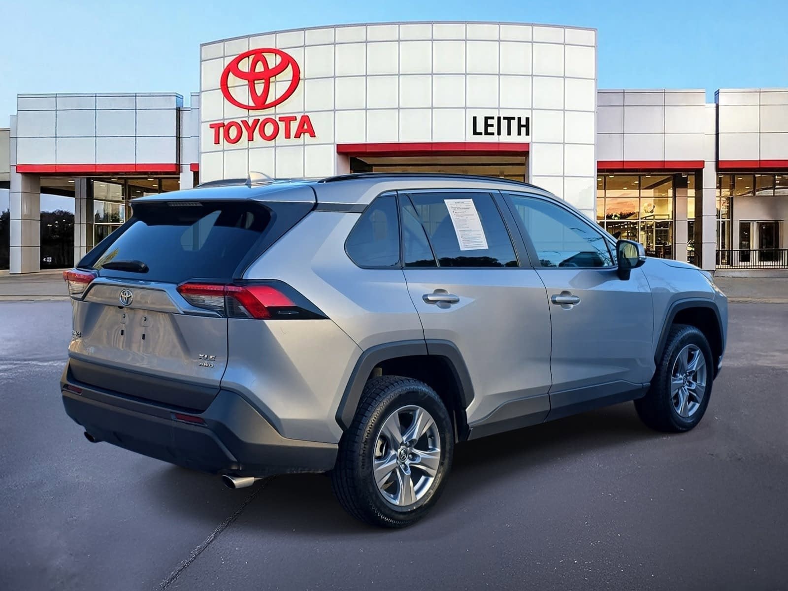 2024 Toyota RAV4 XLE