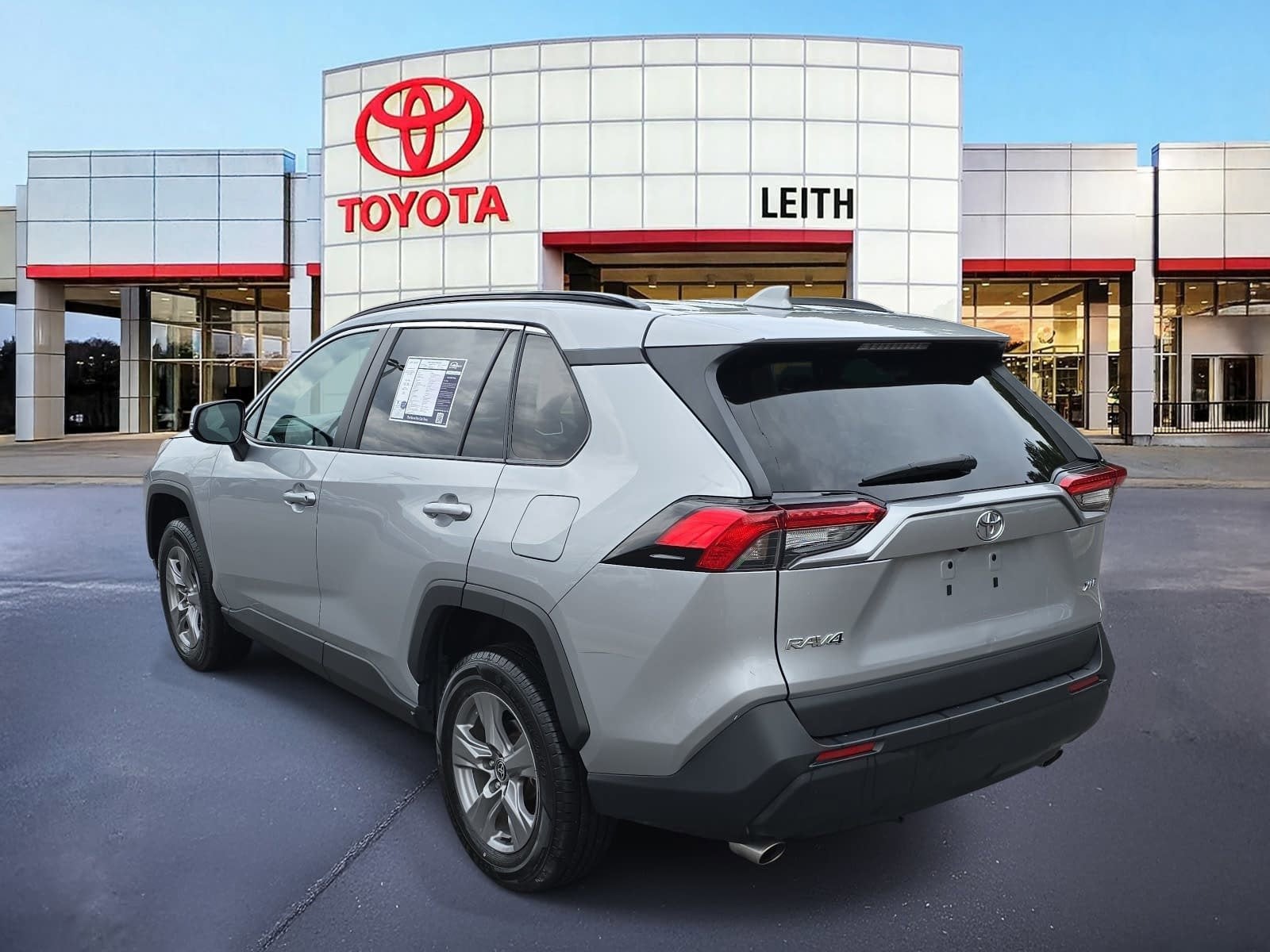 2024 Toyota RAV4 XLE