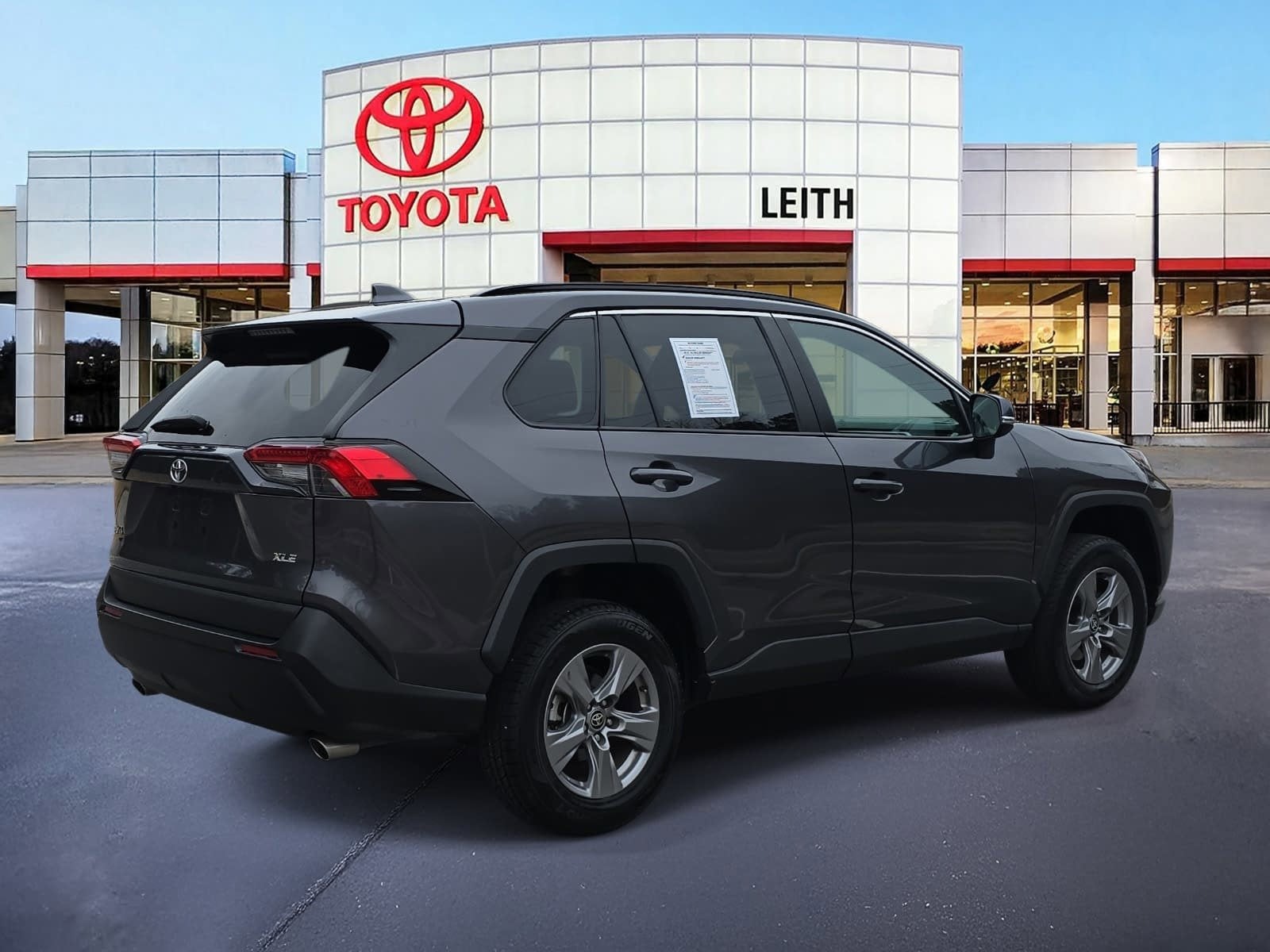 2024 Toyota RAV4 XLE