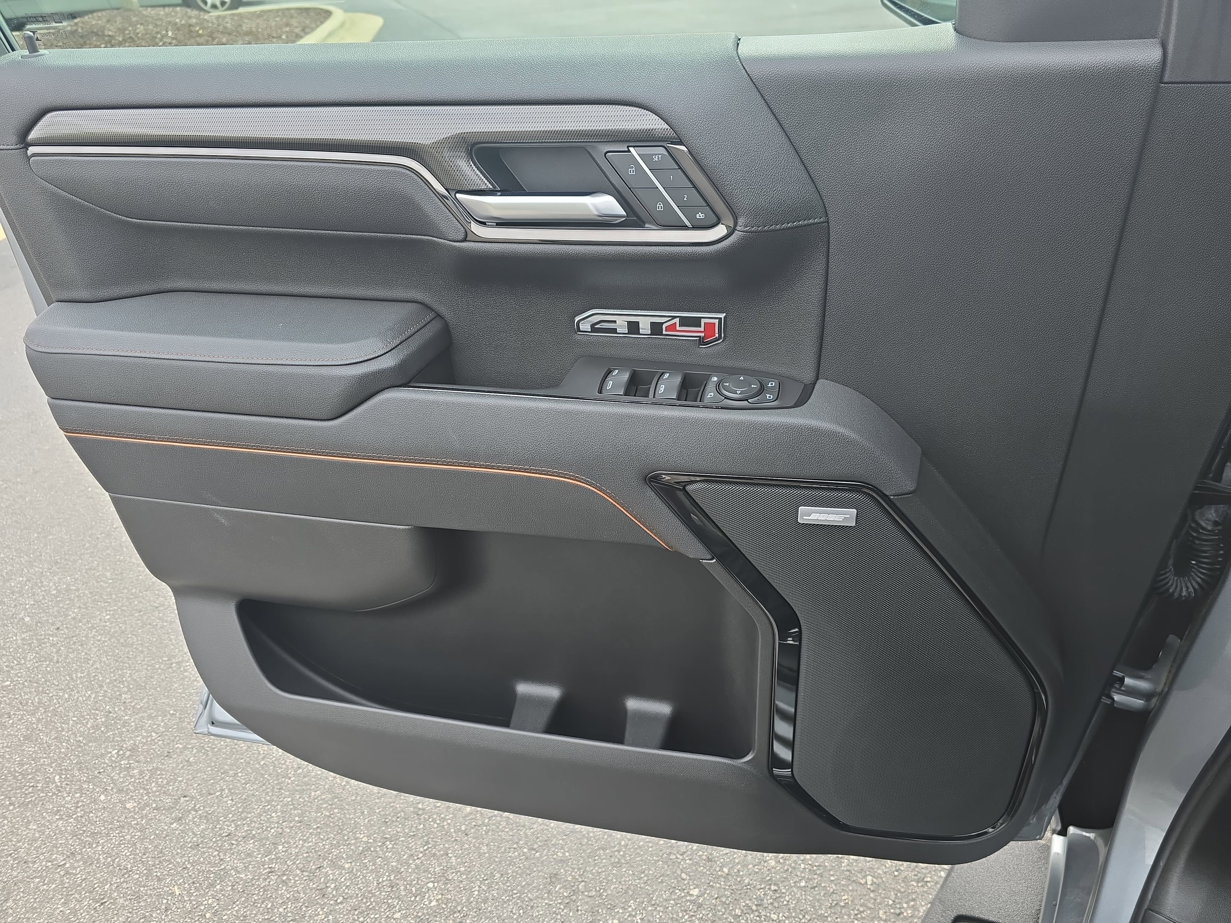 2025 GMC Sierra 1500 AT4