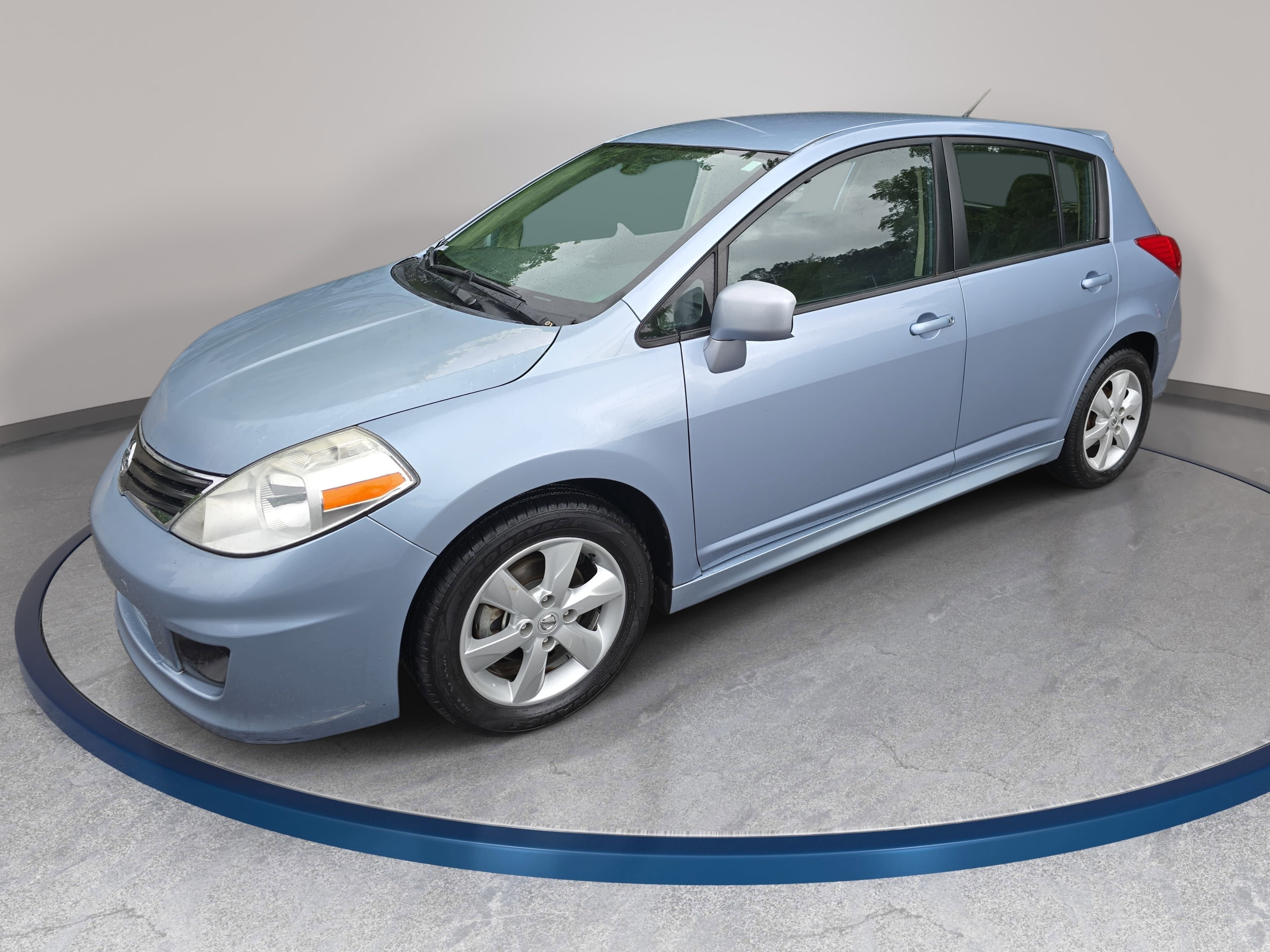 2011 Nissan Versa 1.8 SL