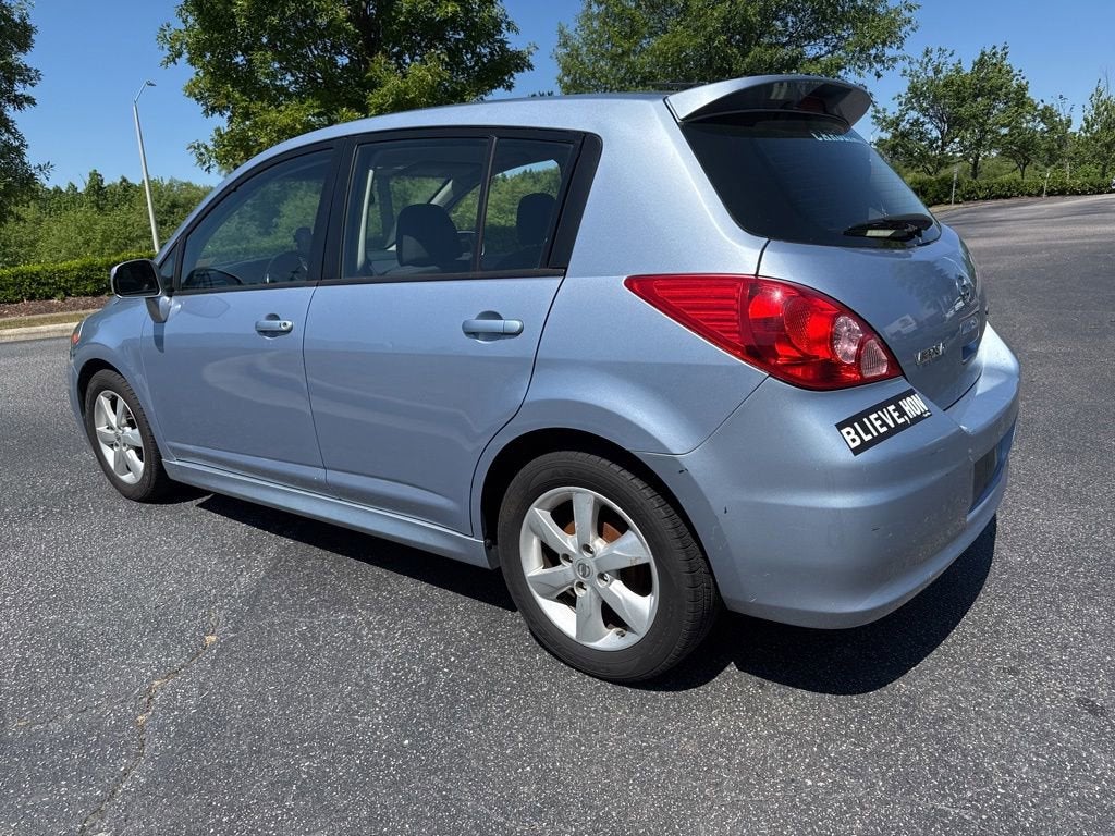 2011 Nissan Versa 1.8 SL