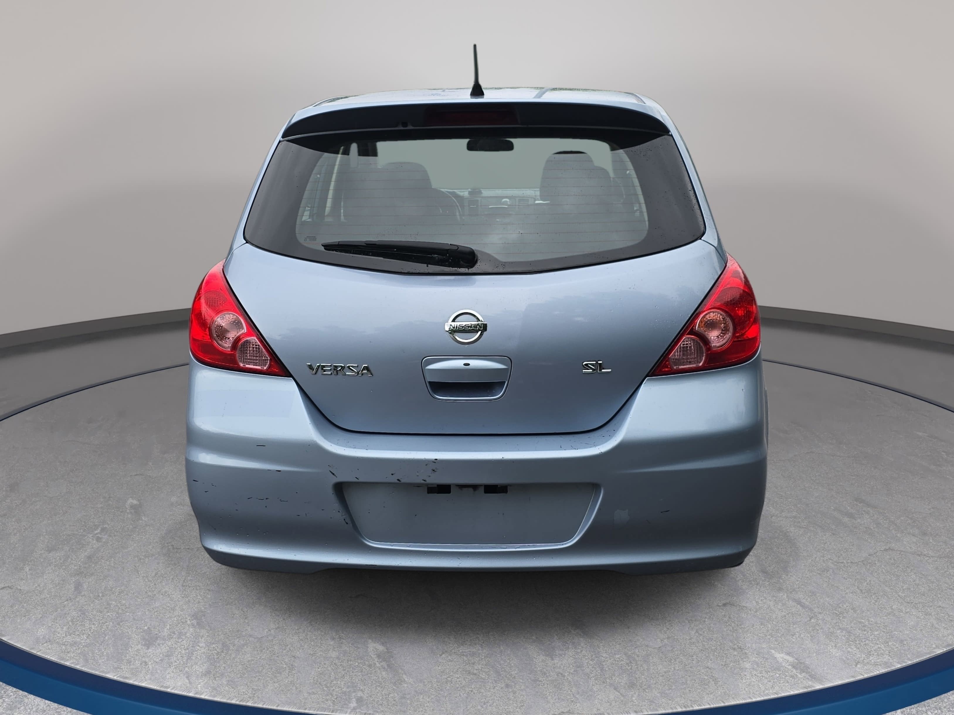 2011 Nissan Versa 1.8 SL