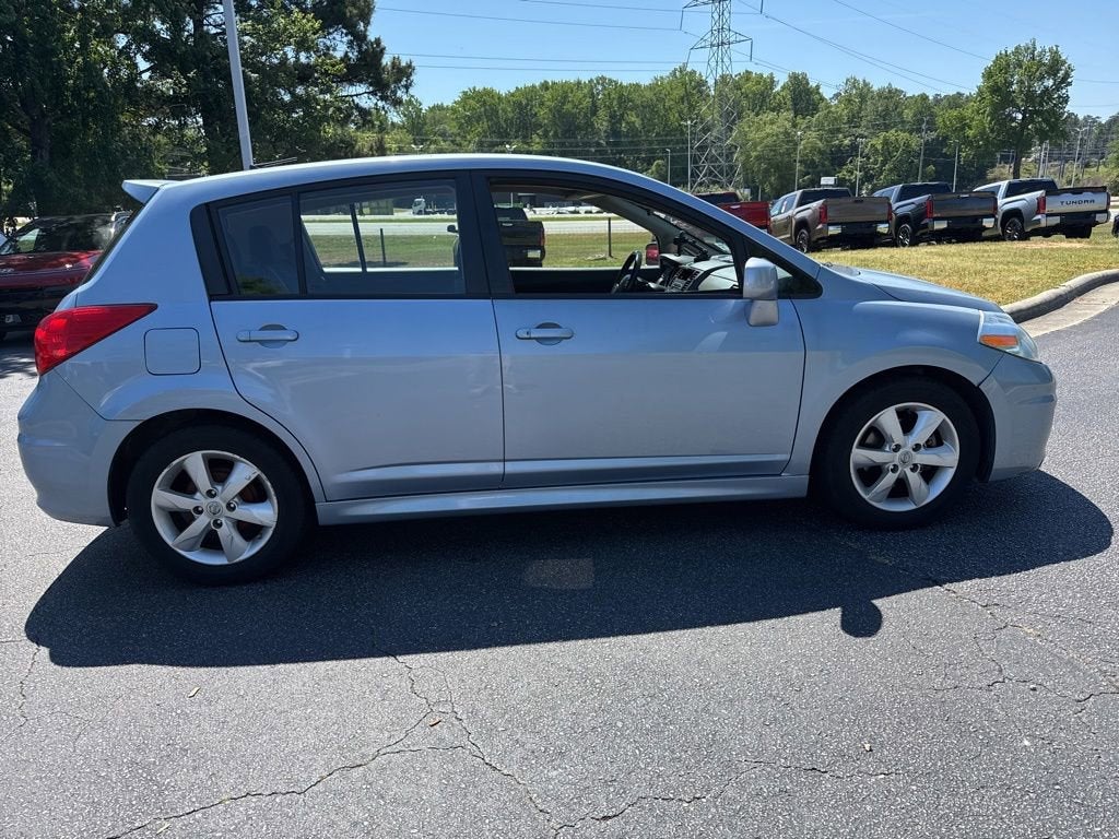2011 Nissan Versa 1.8 SL