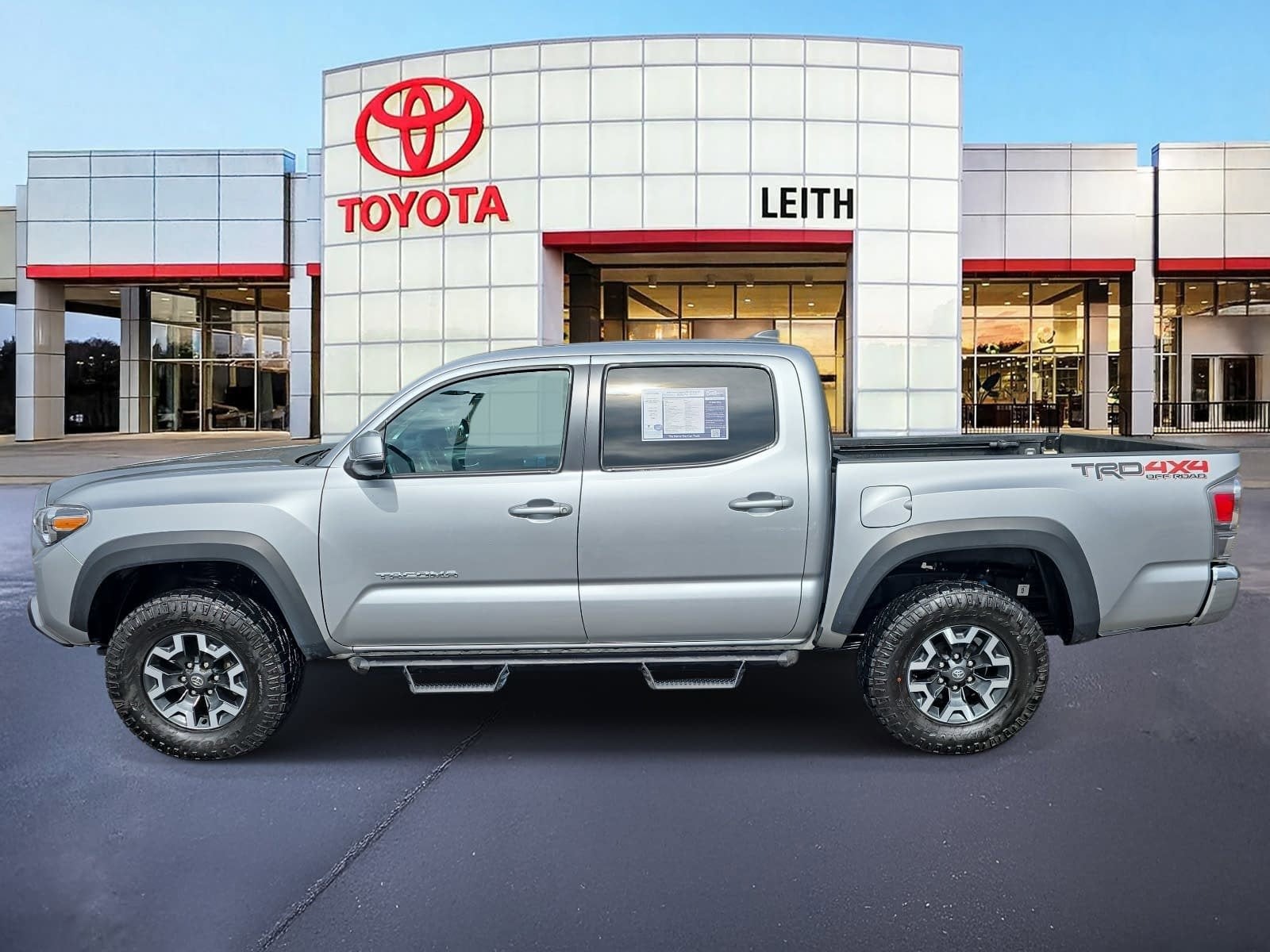 2023 Toyota Tacoma TRD Off-Road