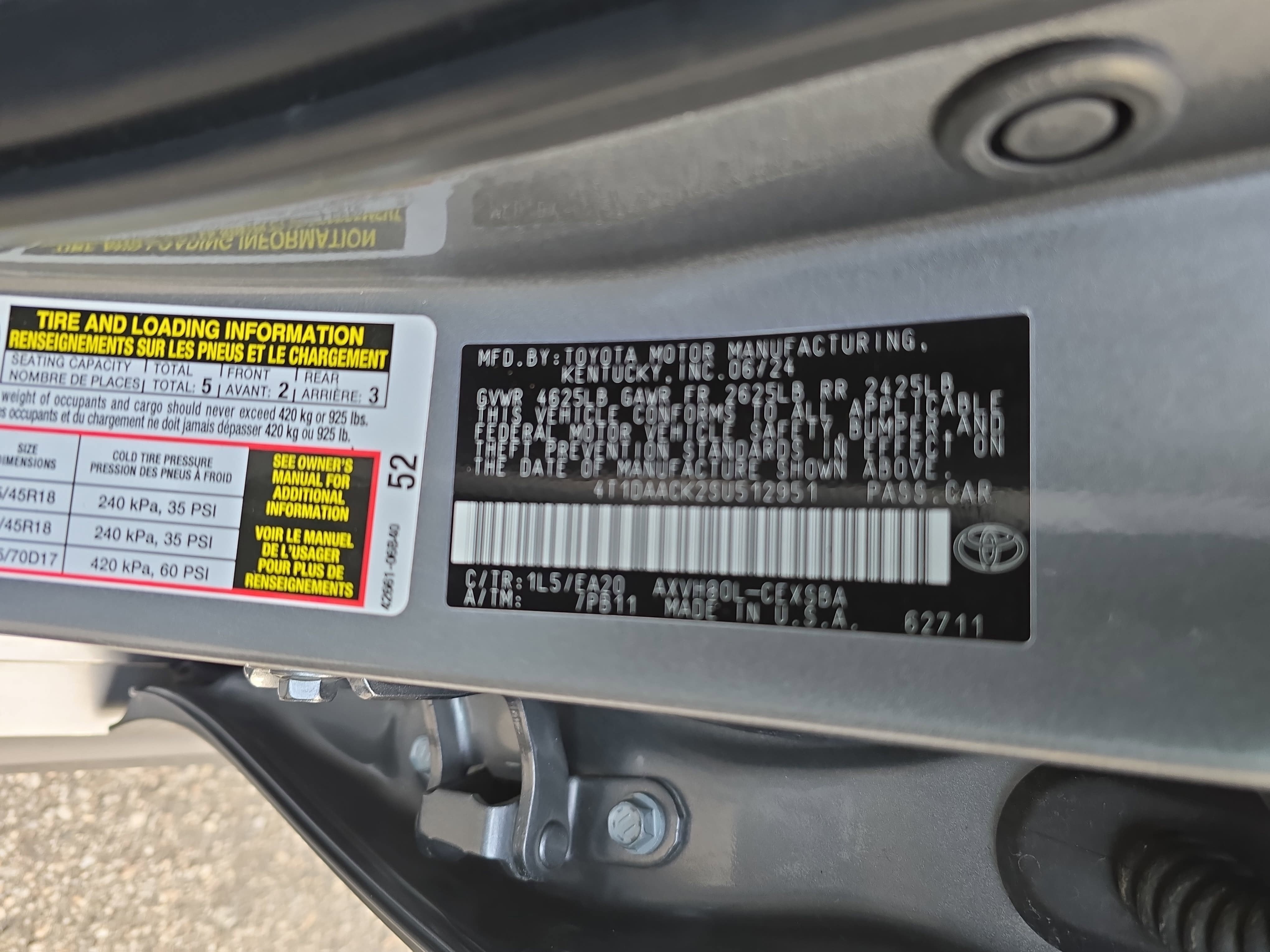 2025 Toyota Camry SE