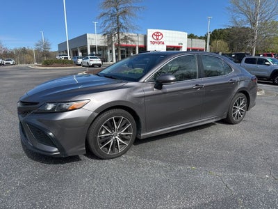 2022 Toyota Camry SE