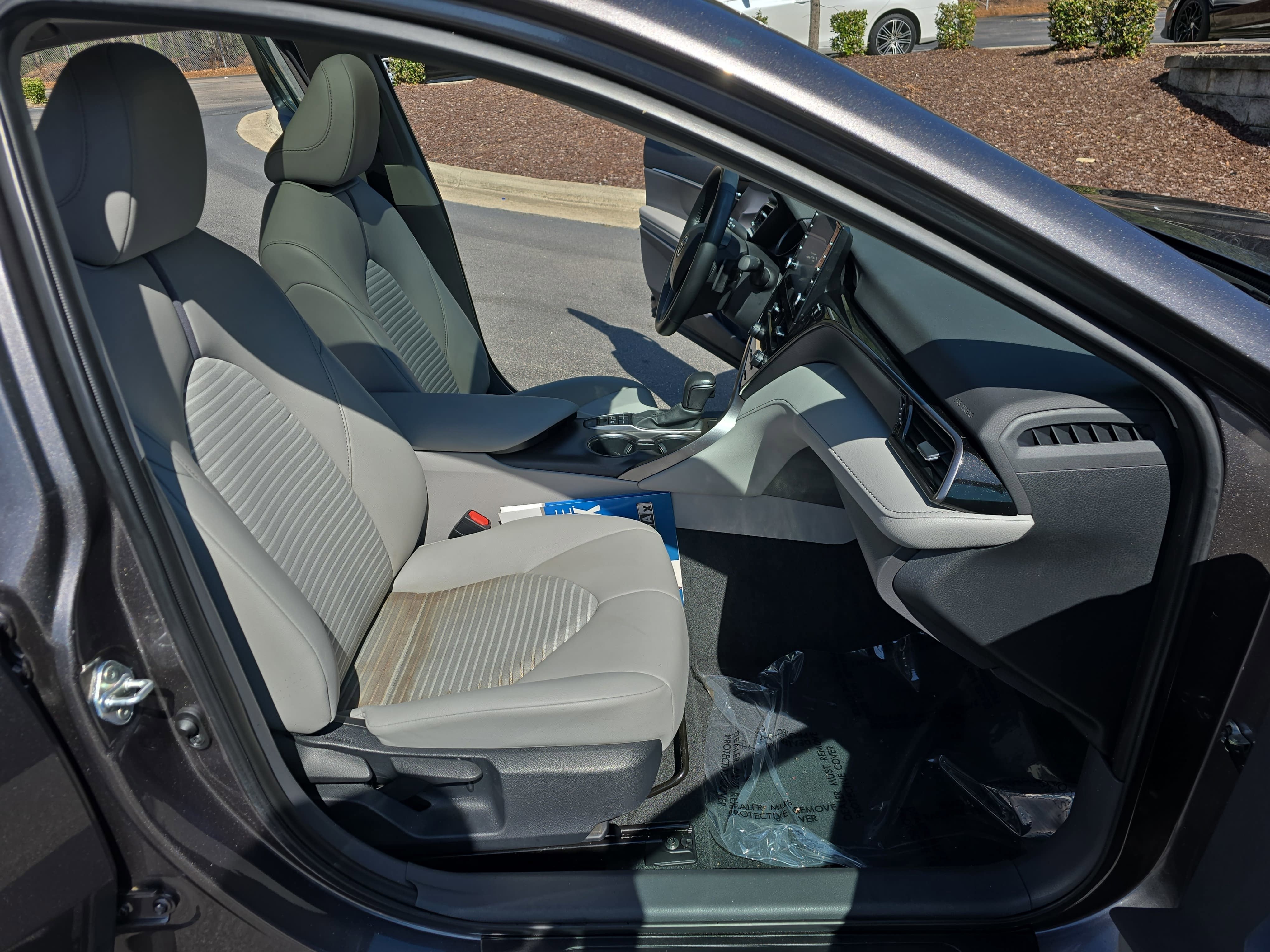 2023 Toyota Camry Hybrid SE