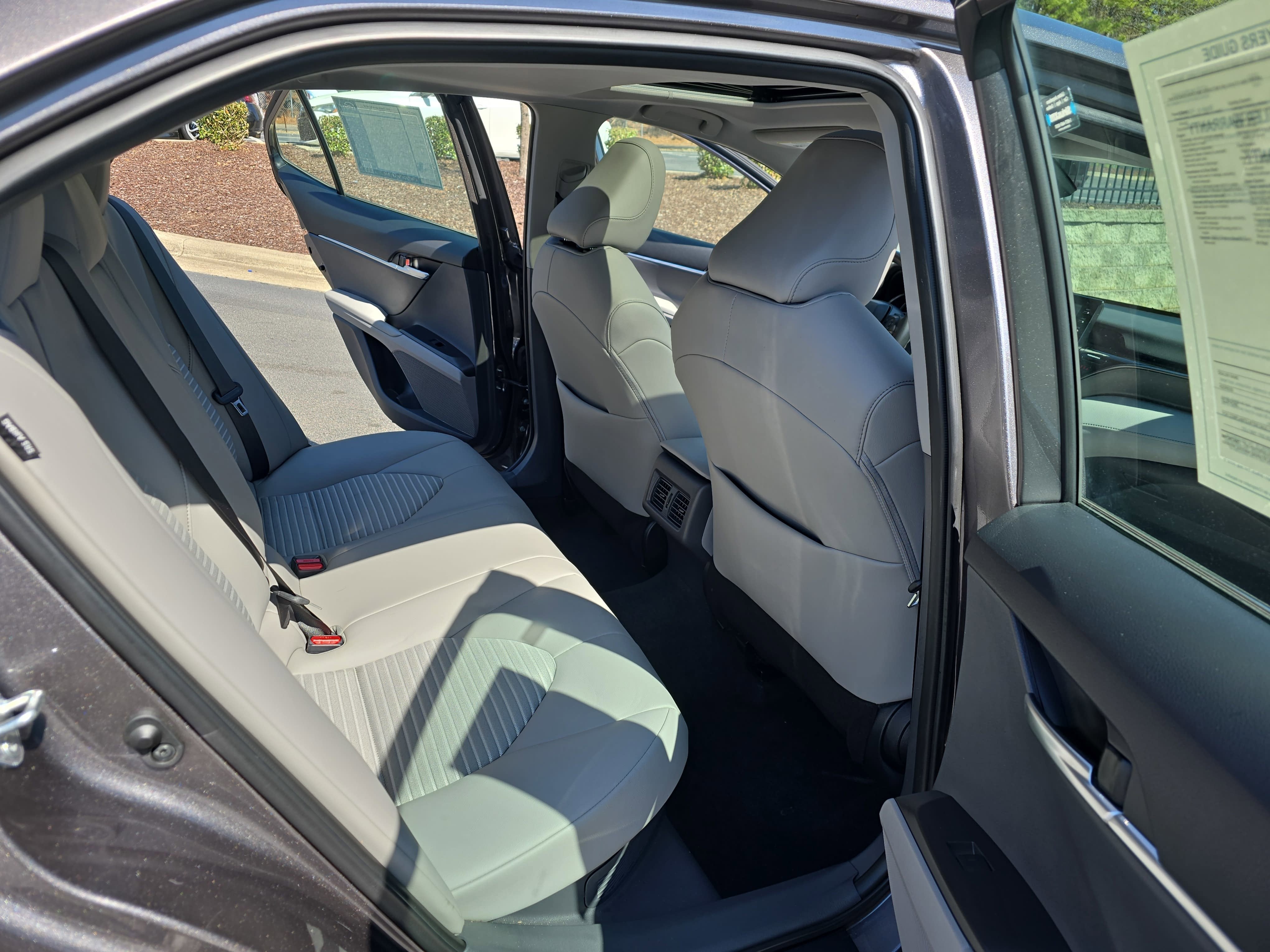 2023 Toyota Camry Hybrid SE