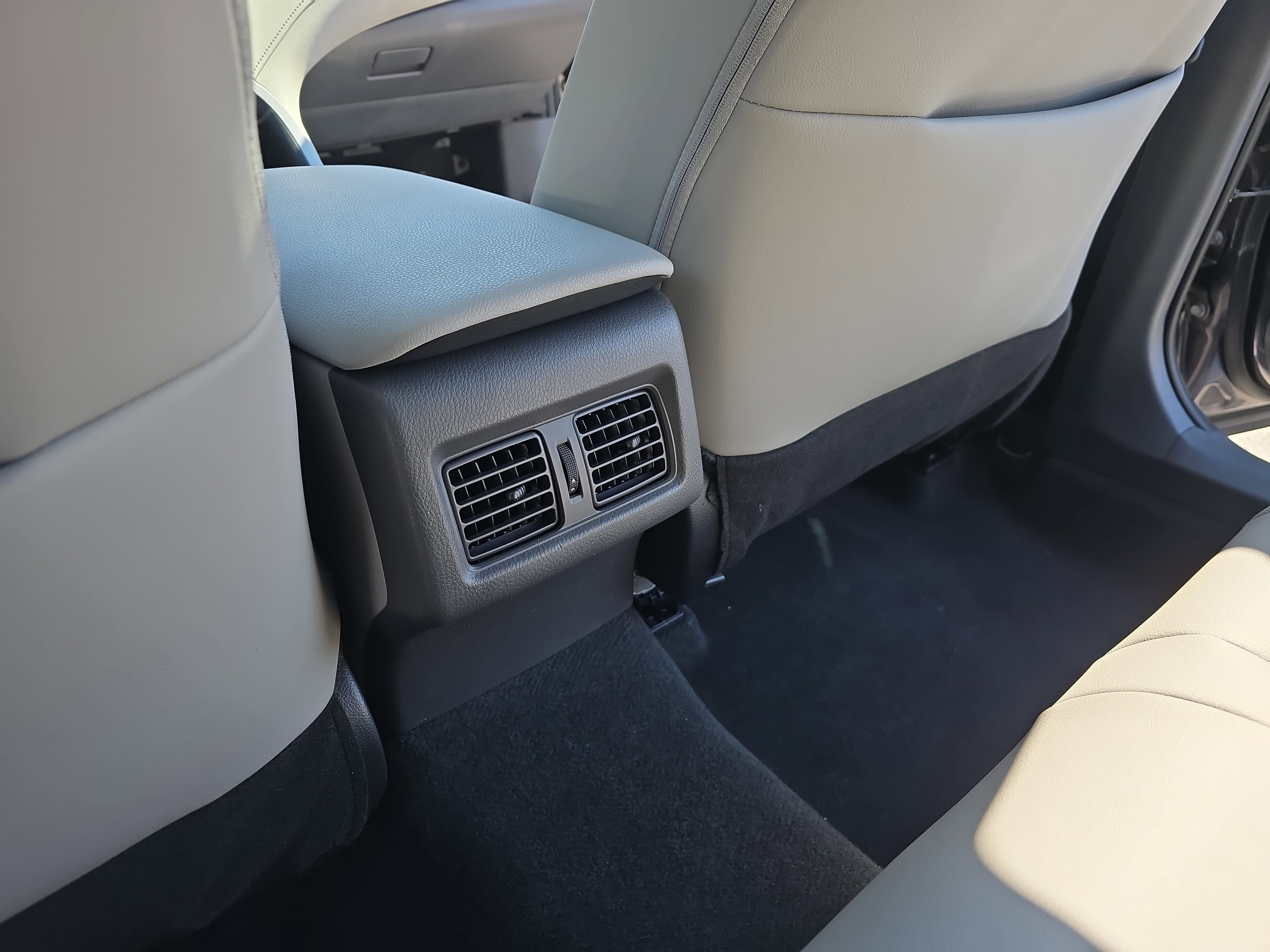 2023 Toyota Camry Hybrid SE