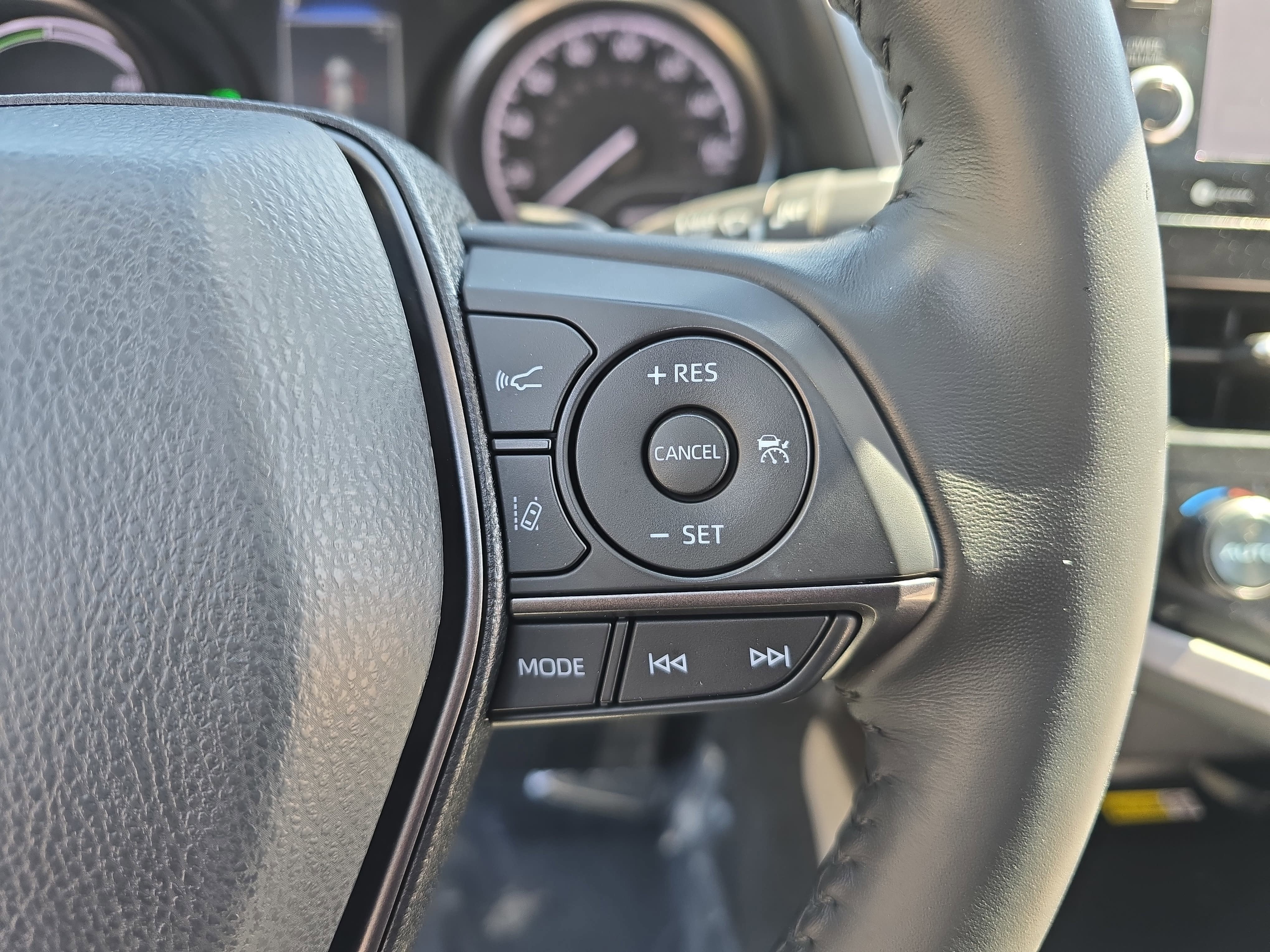 2023 Toyota Camry Hybrid SE