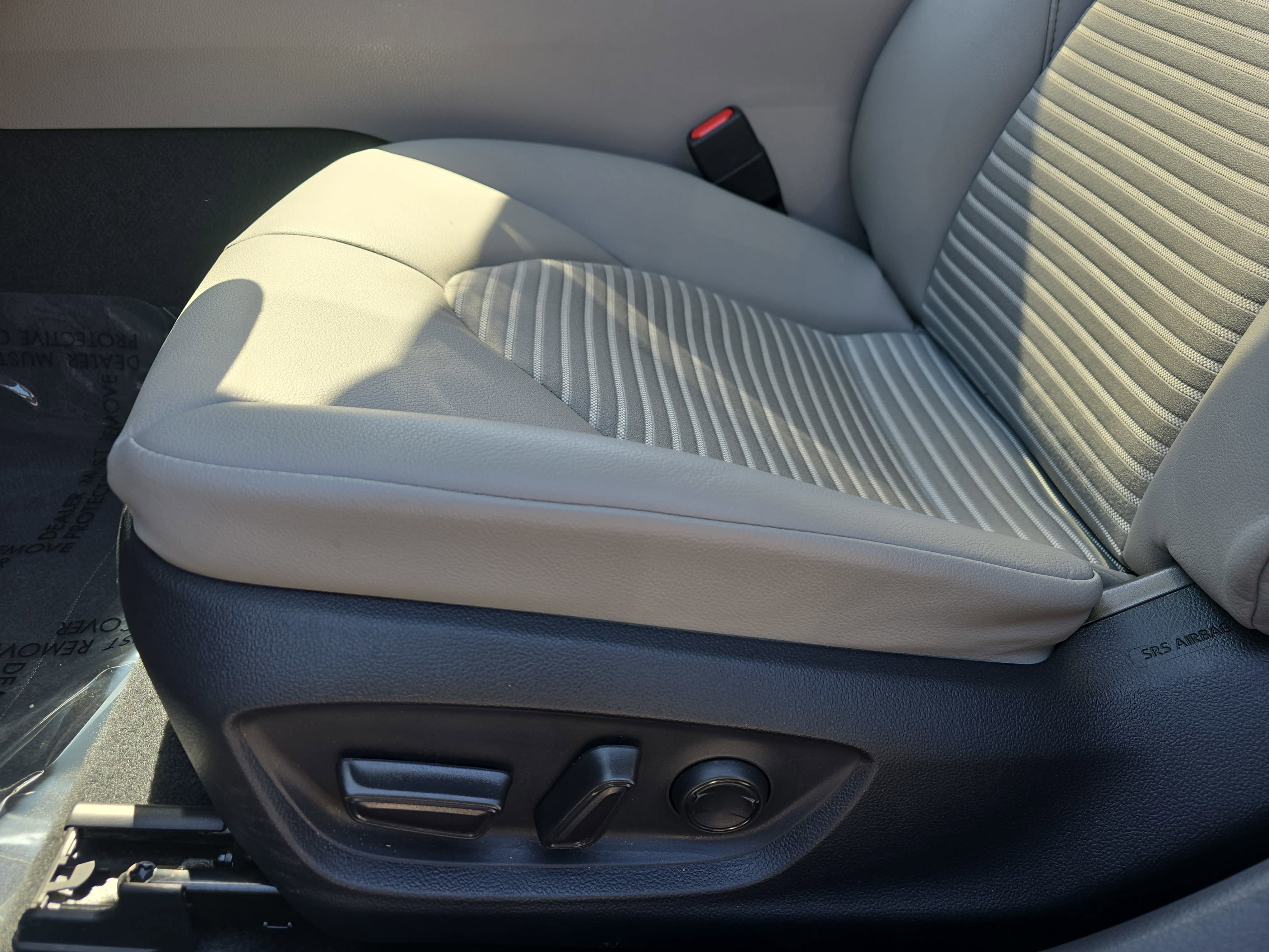 2023 Toyota Camry Hybrid SE