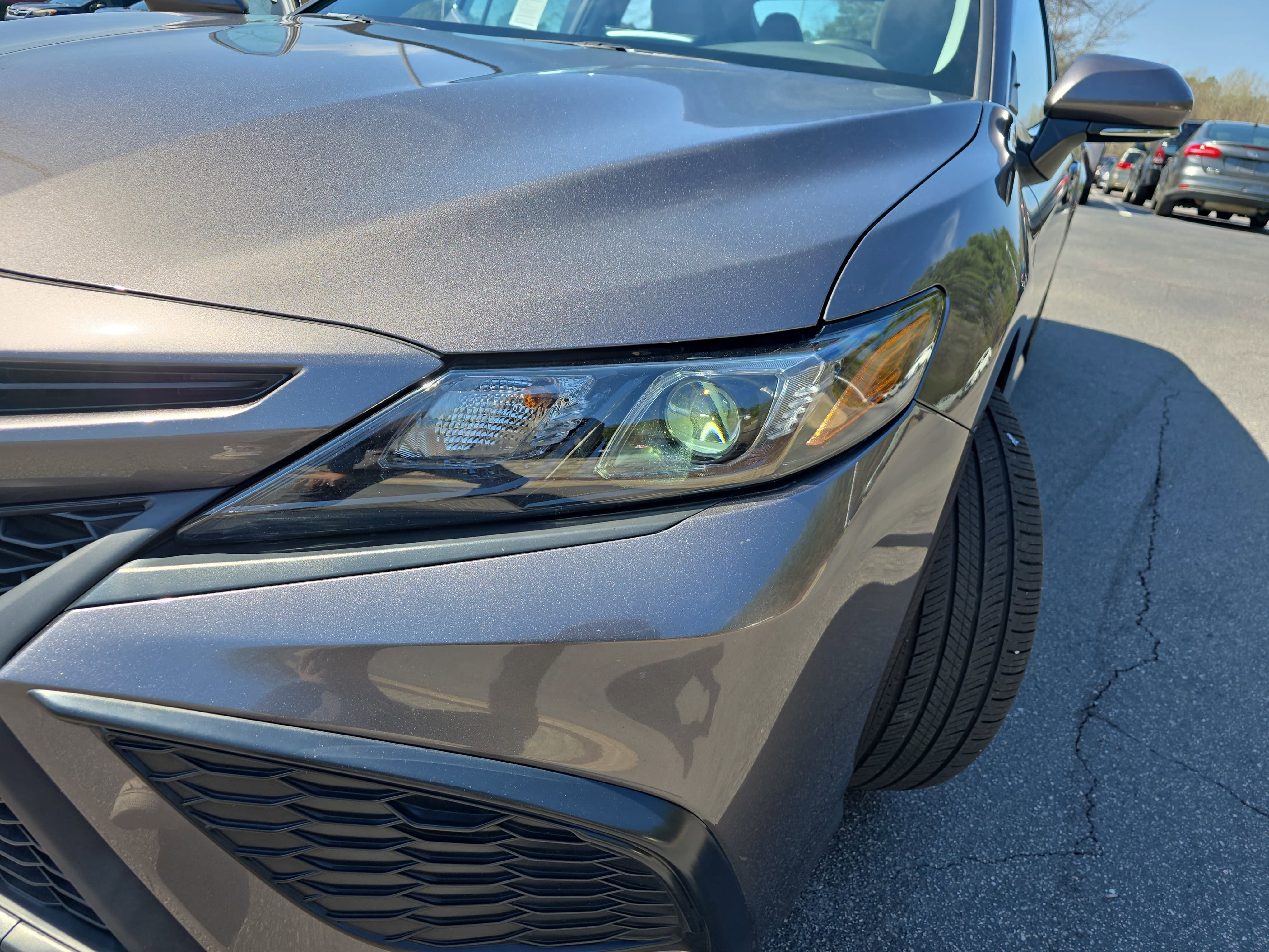 2023 Toyota Camry Hybrid SE