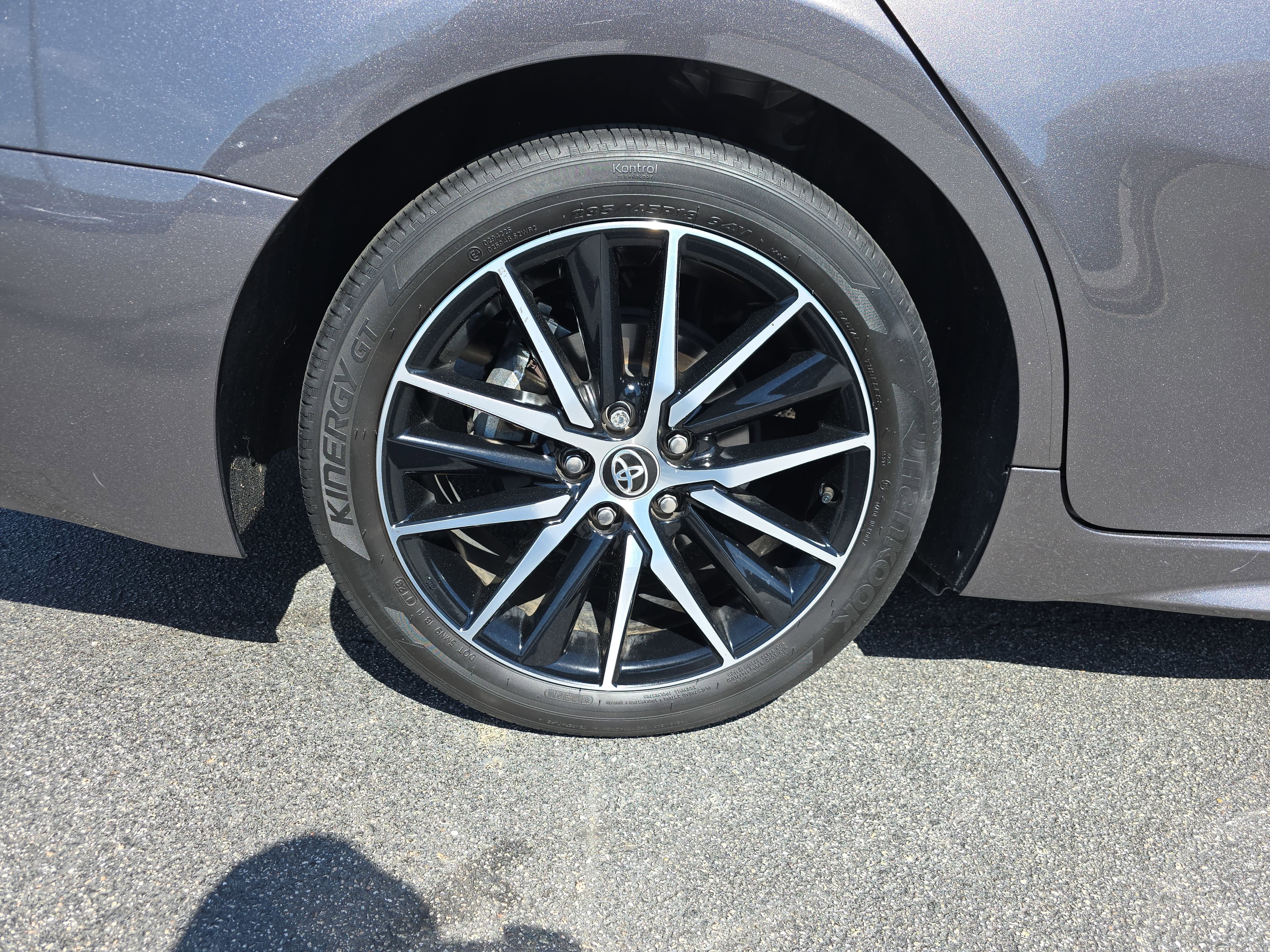 2023 Toyota Camry Hybrid SE