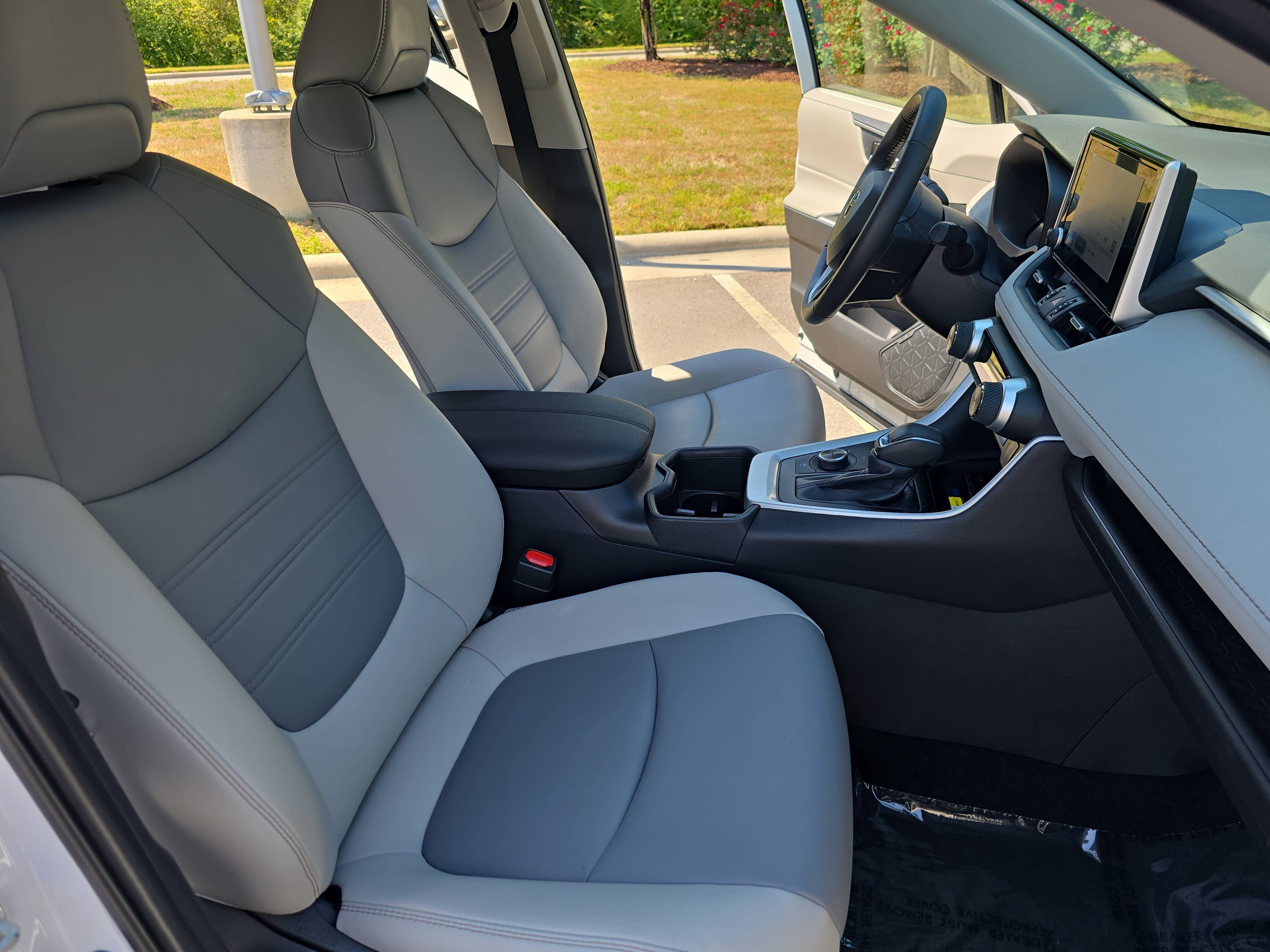 2024 Toyota RAV4 Hybrid Hybrid XLE Premium