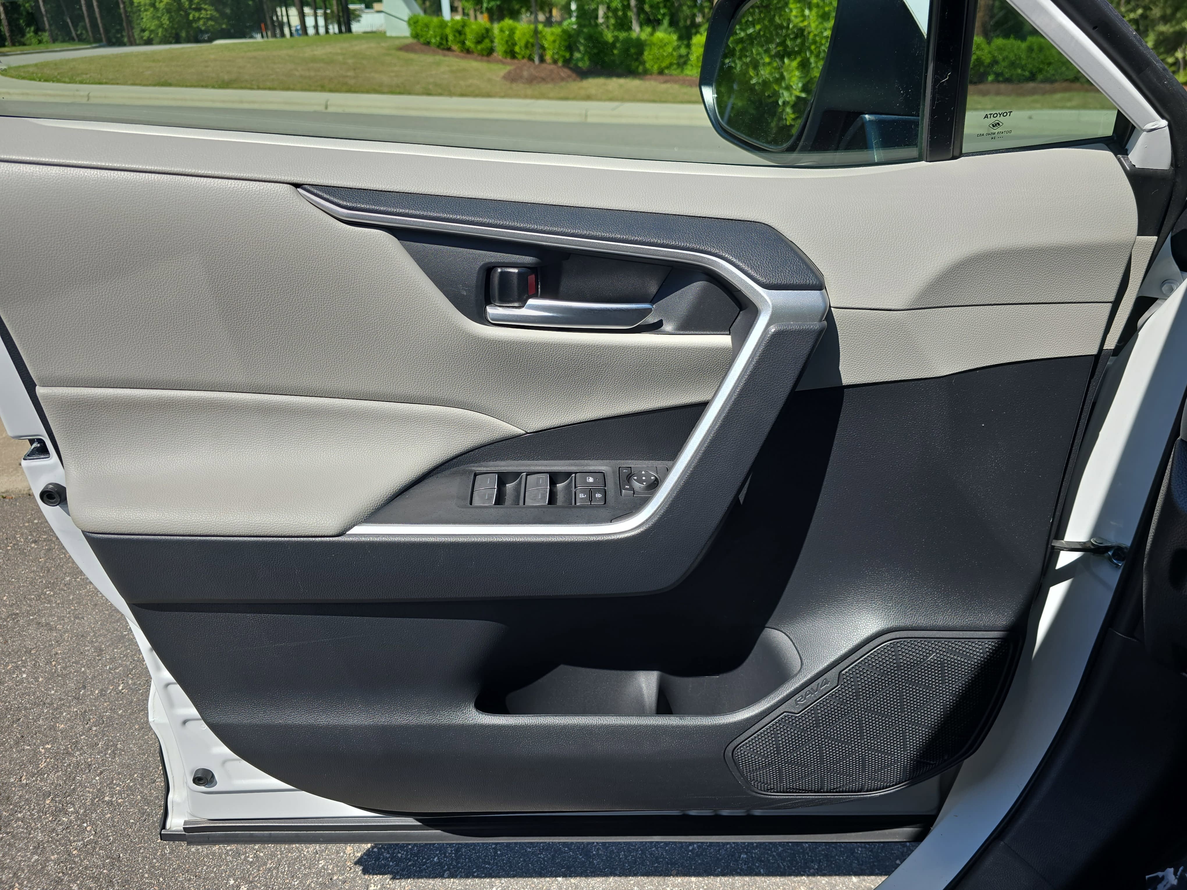 2024 Toyota RAV4 Hybrid Hybrid XLE Premium