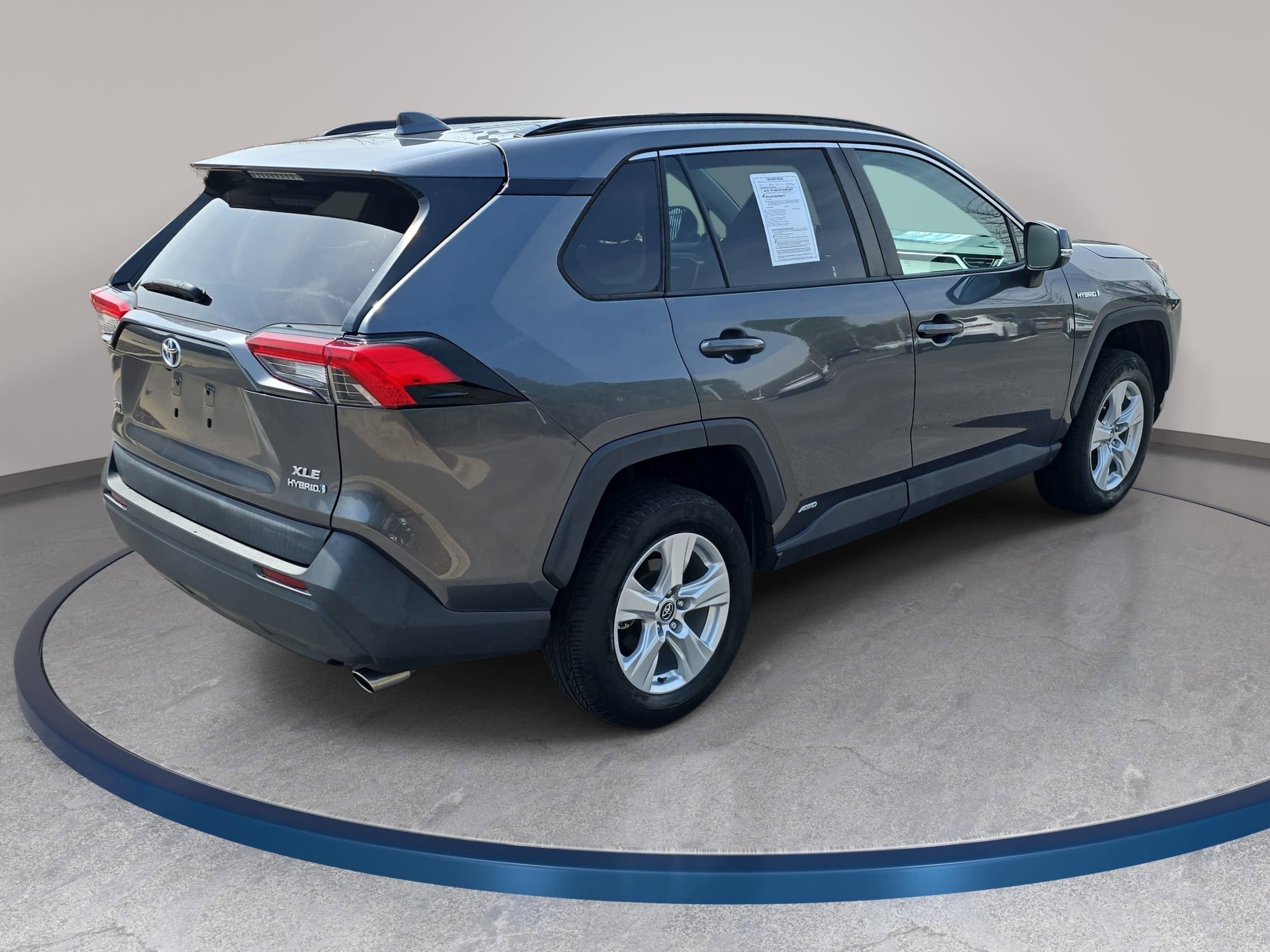 2021 Toyota RAV4 Hybrid XLE