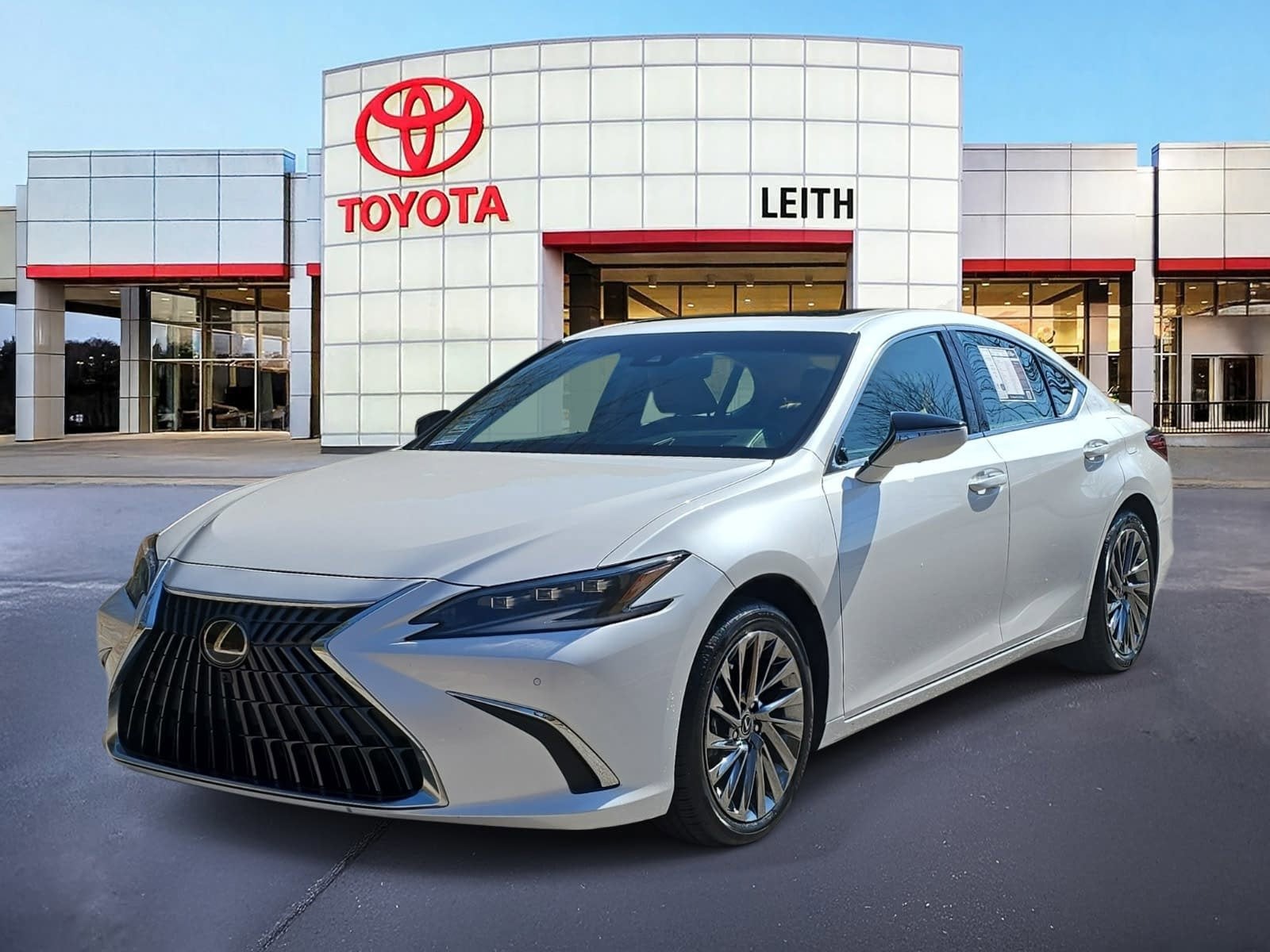 2024 Lexus ES ES 300h Ultra Luxury