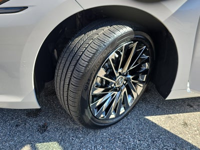 2024 Lexus ES ES 300h Ultra Luxury