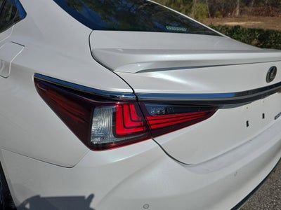 2024 Lexus ES ES 300h Ultra Luxury