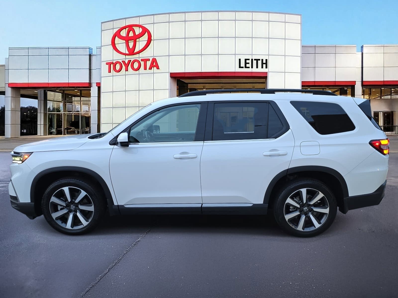 2025 Honda Pilot Touring