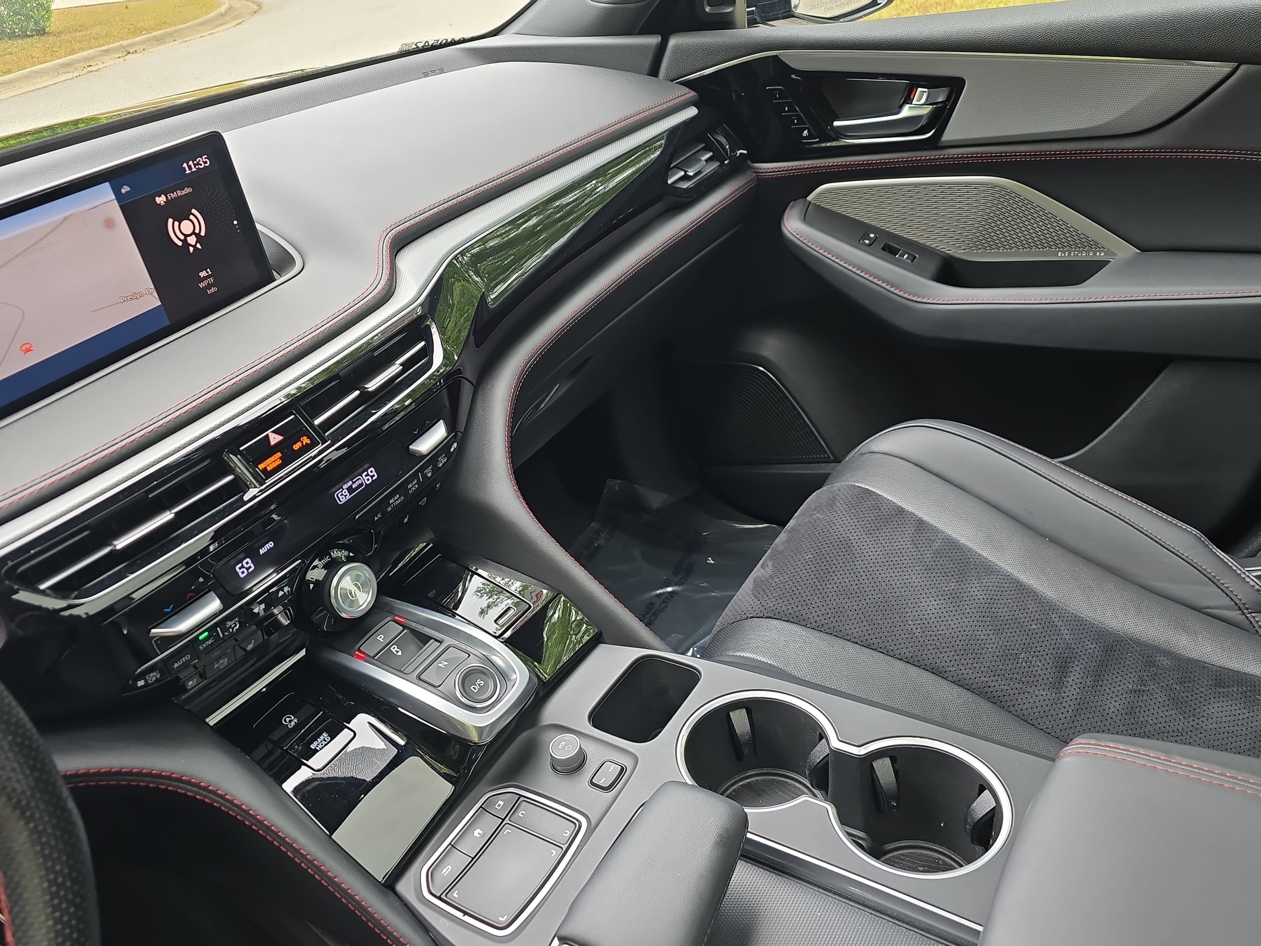 2022 Acura MDX w/A-Spec Package