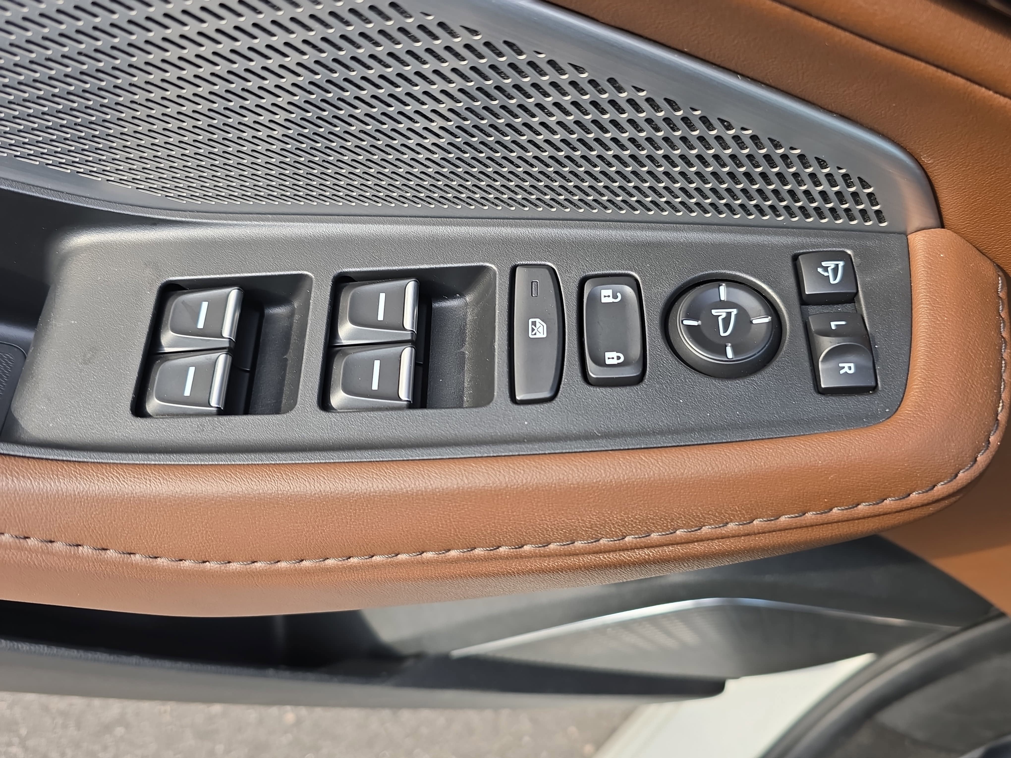 2022 Acura MDX w/Technology Package