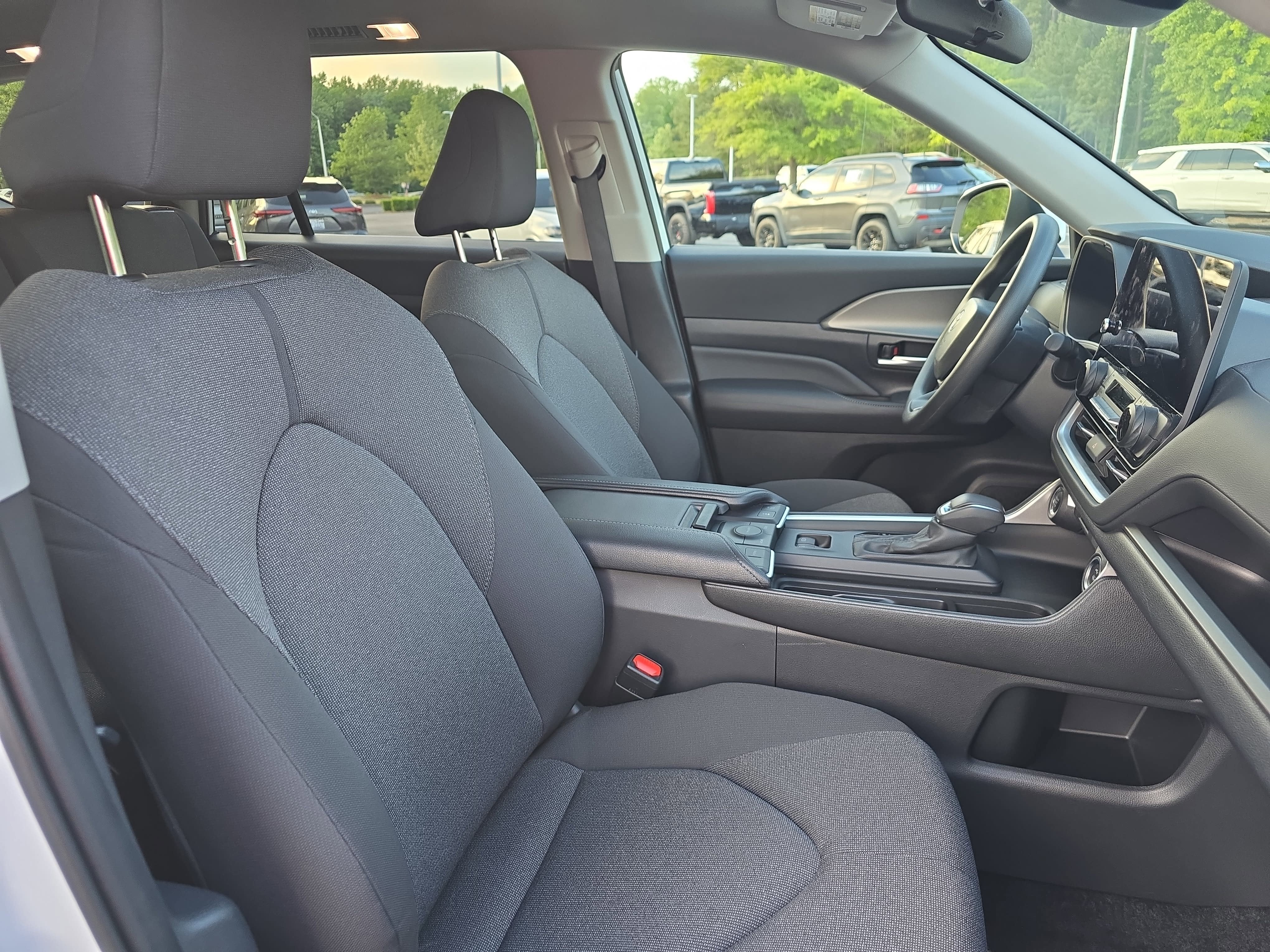 2025 Toyota Grand Highlander LE