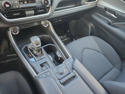 2025 Toyota Grand Highlander LE