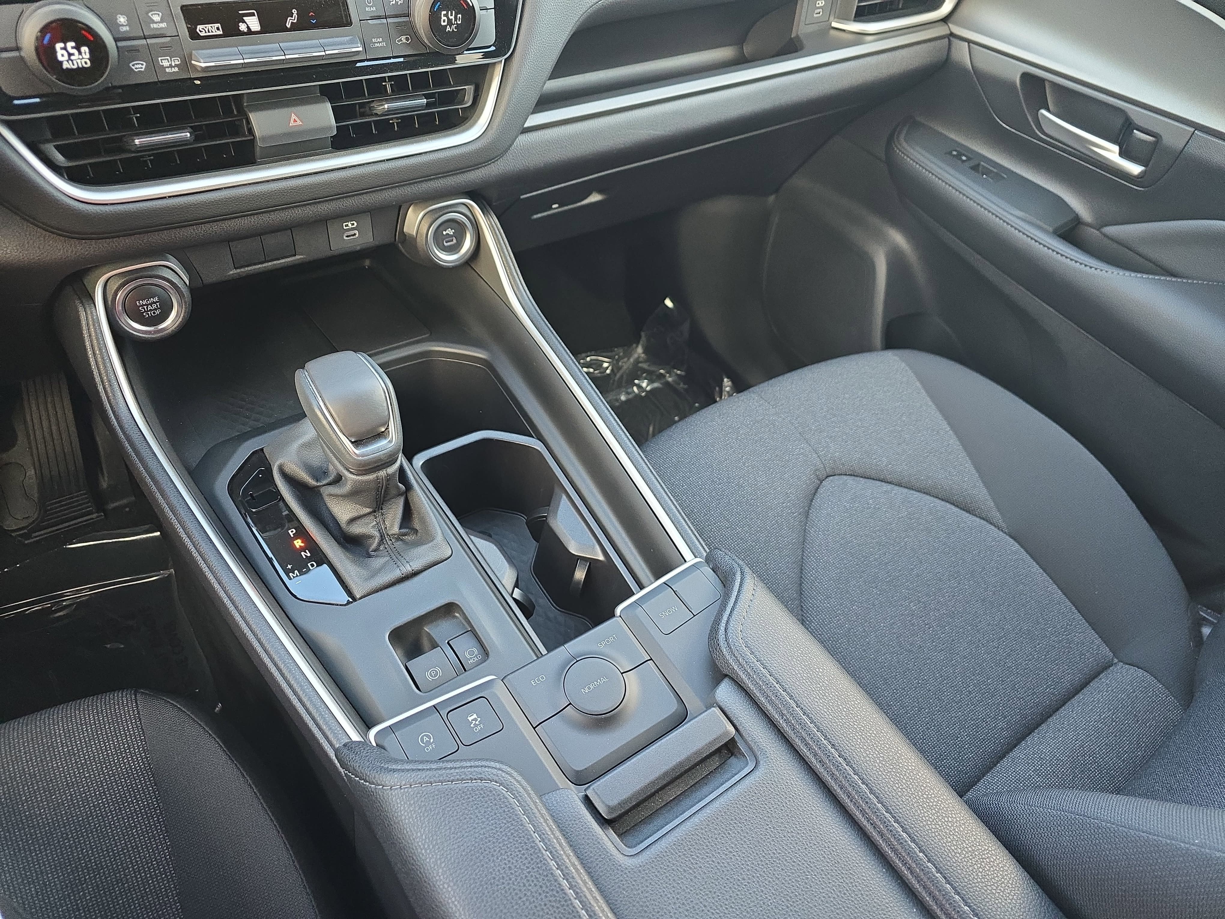 2025 Toyota Grand Highlander LE