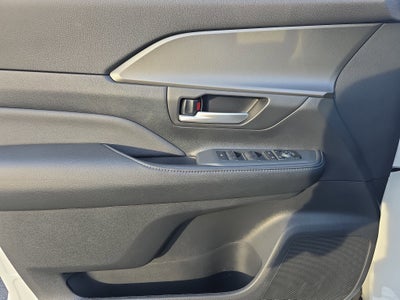 2025 Toyota Grand Highlander LE
