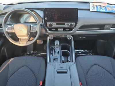 2025 Toyota Grand Highlander LE