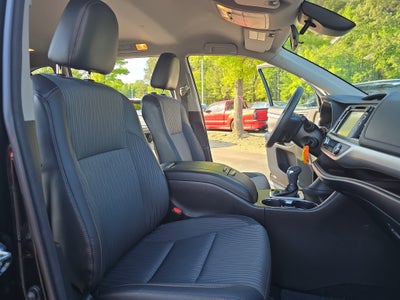2017 Toyota Highlander LE