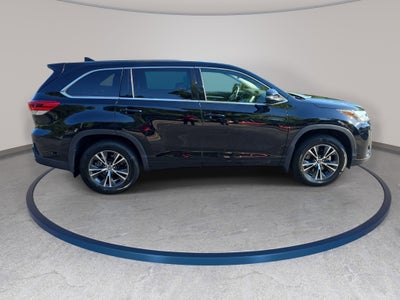 2017 Toyota Highlander LE