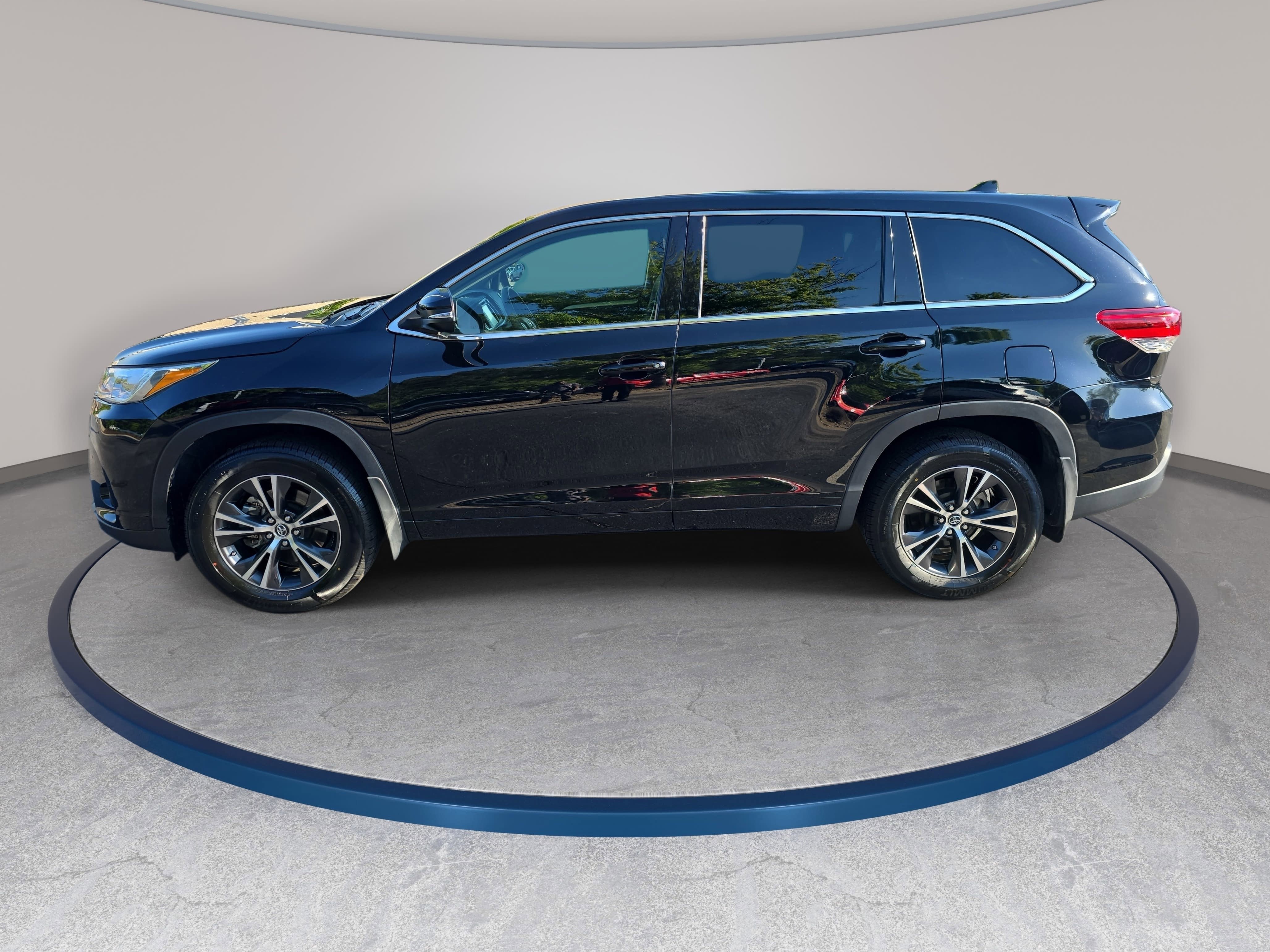 2017 Toyota Highlander LE
