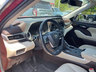 2022 Toyota Highlander XLE