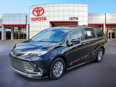 2021 Toyota Sienna XLE