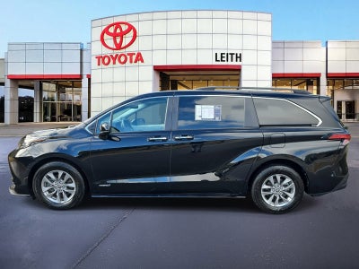 2021 Toyota Sienna XLE