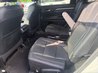 2017 Toyota Highlander SE