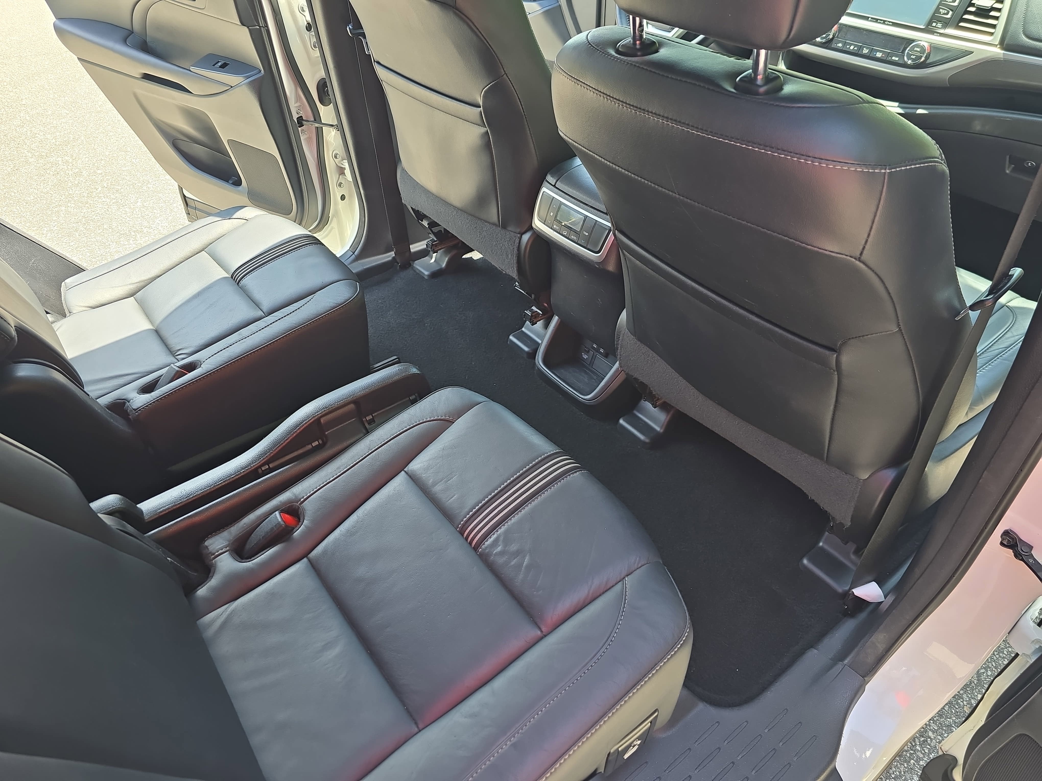 2017 Toyota Highlander SE