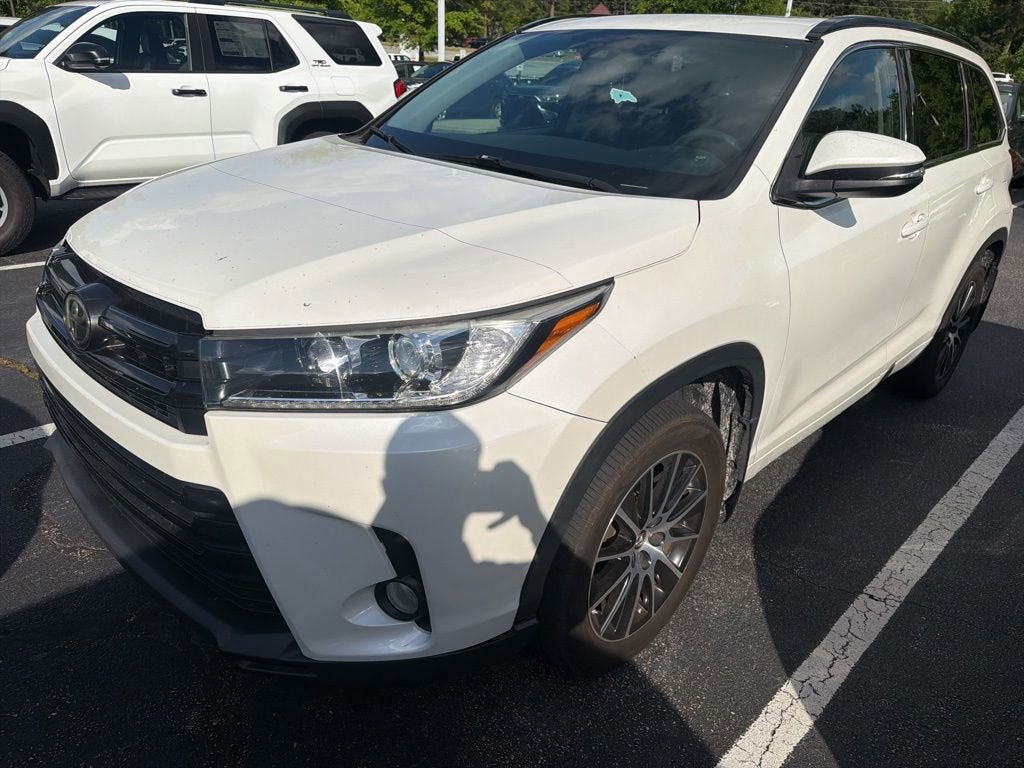 2017 Toyota Highlander SE