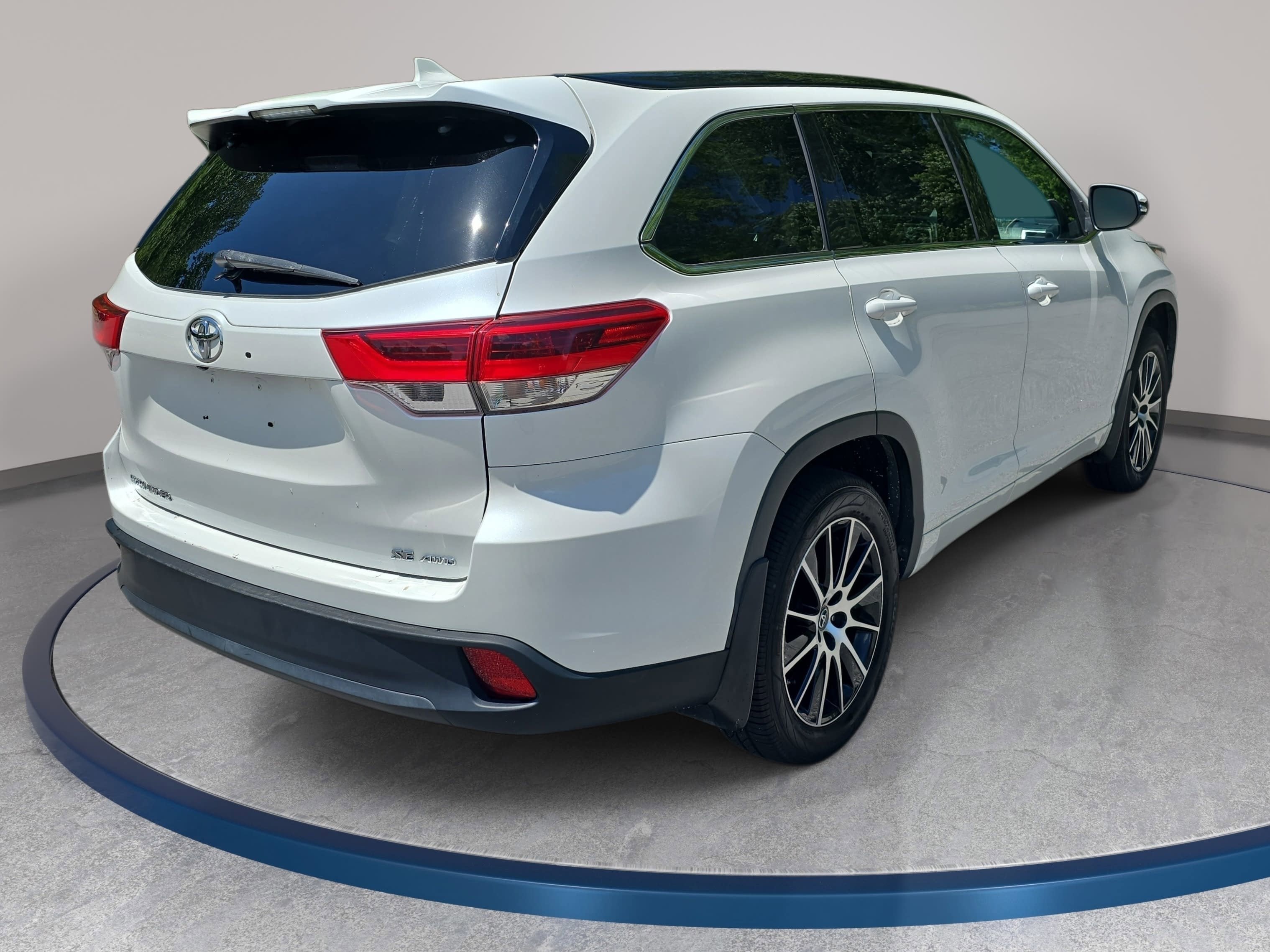 2017 Toyota Highlander SE