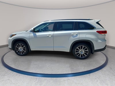2017 Toyota Highlander SE