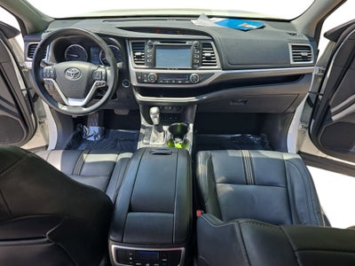 2017 Toyota Highlander SE