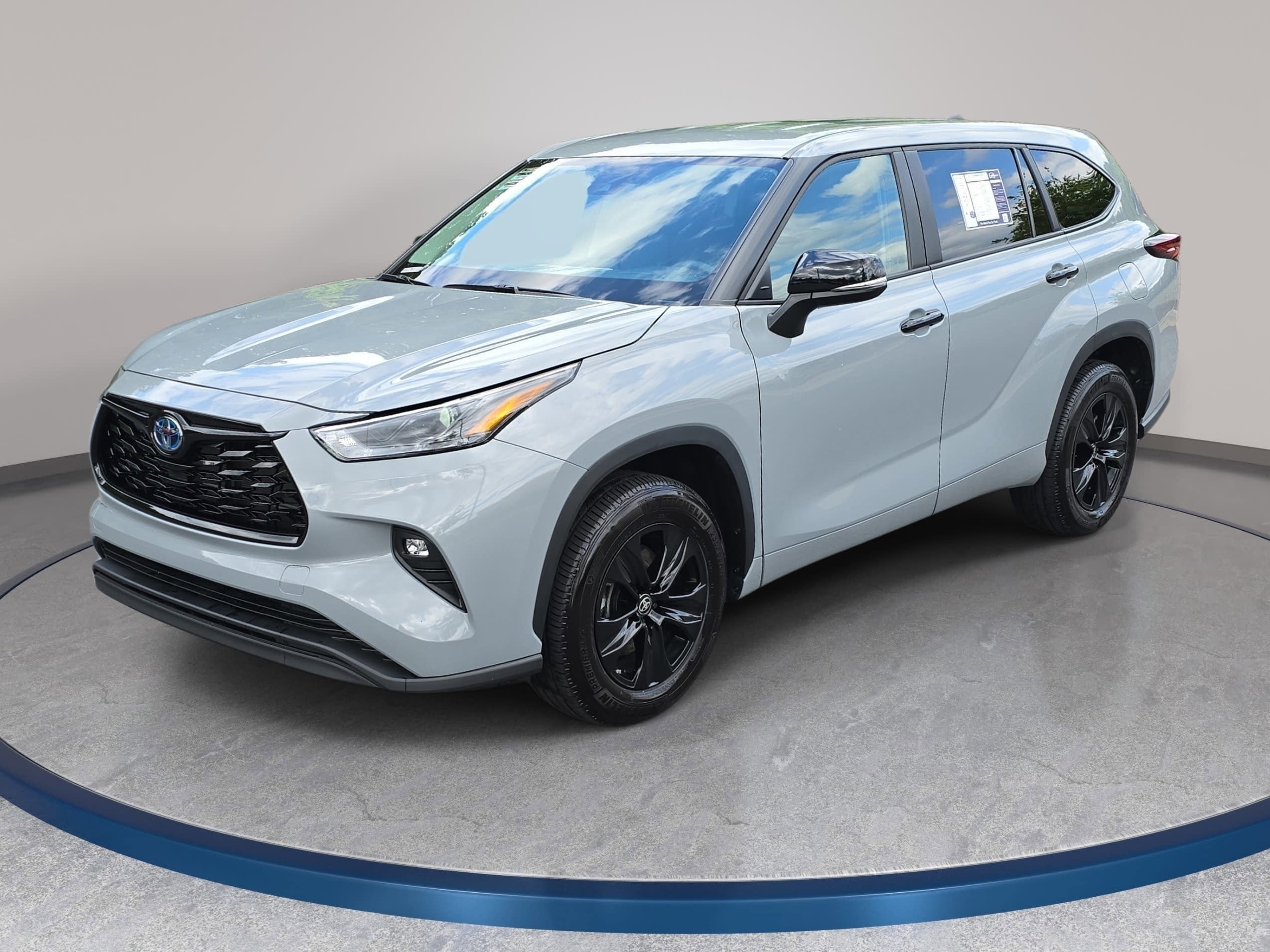 2024 Toyota Highlander Hybrid LE