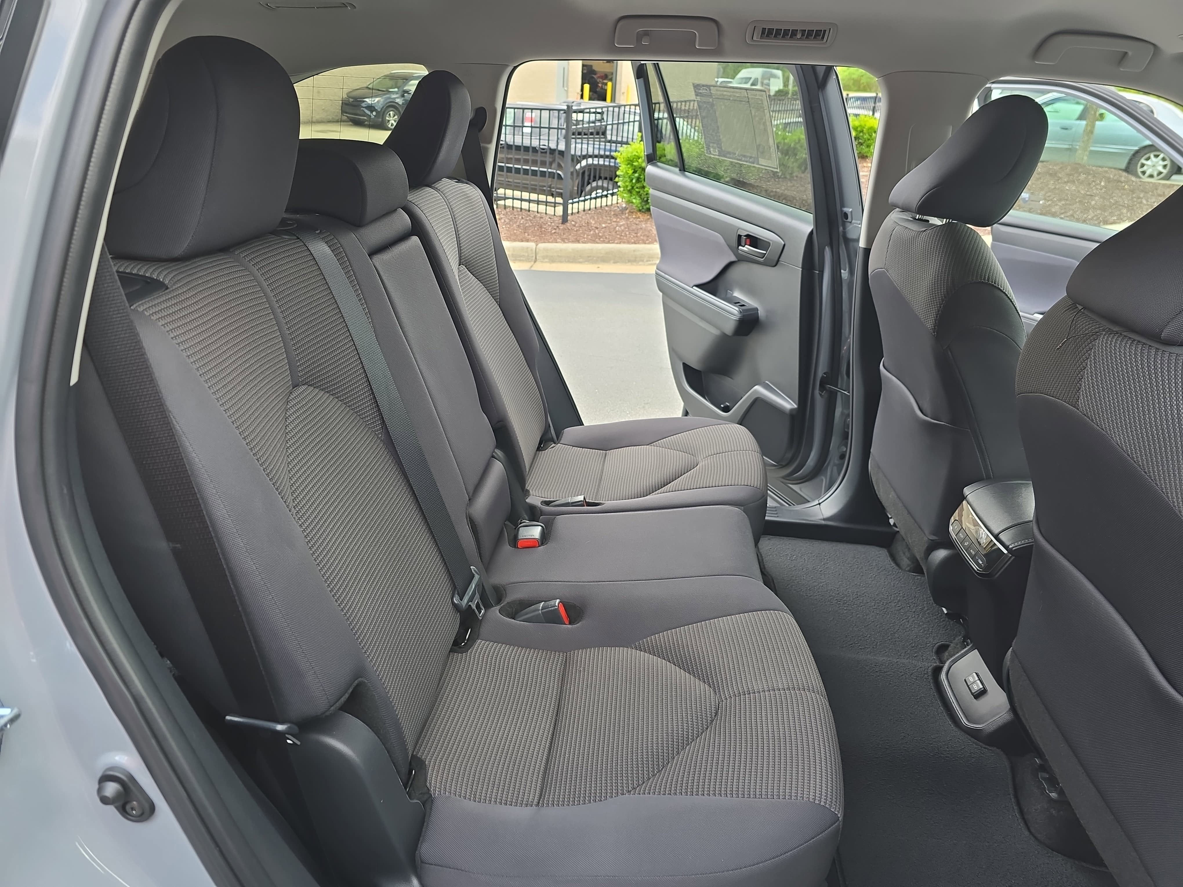 2024 Toyota Highlander Hybrid LE