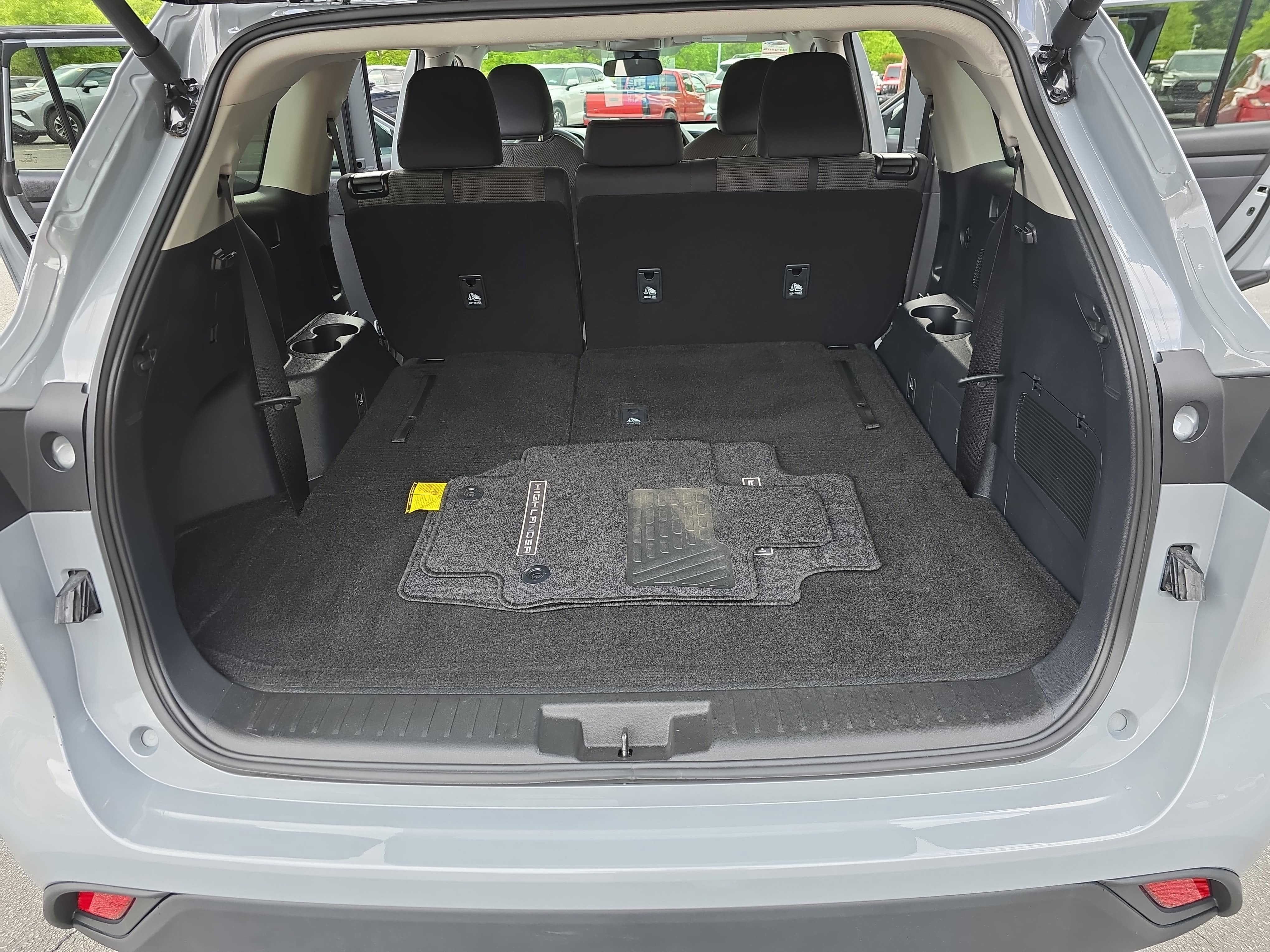 2024 Toyota Highlander Hybrid LE