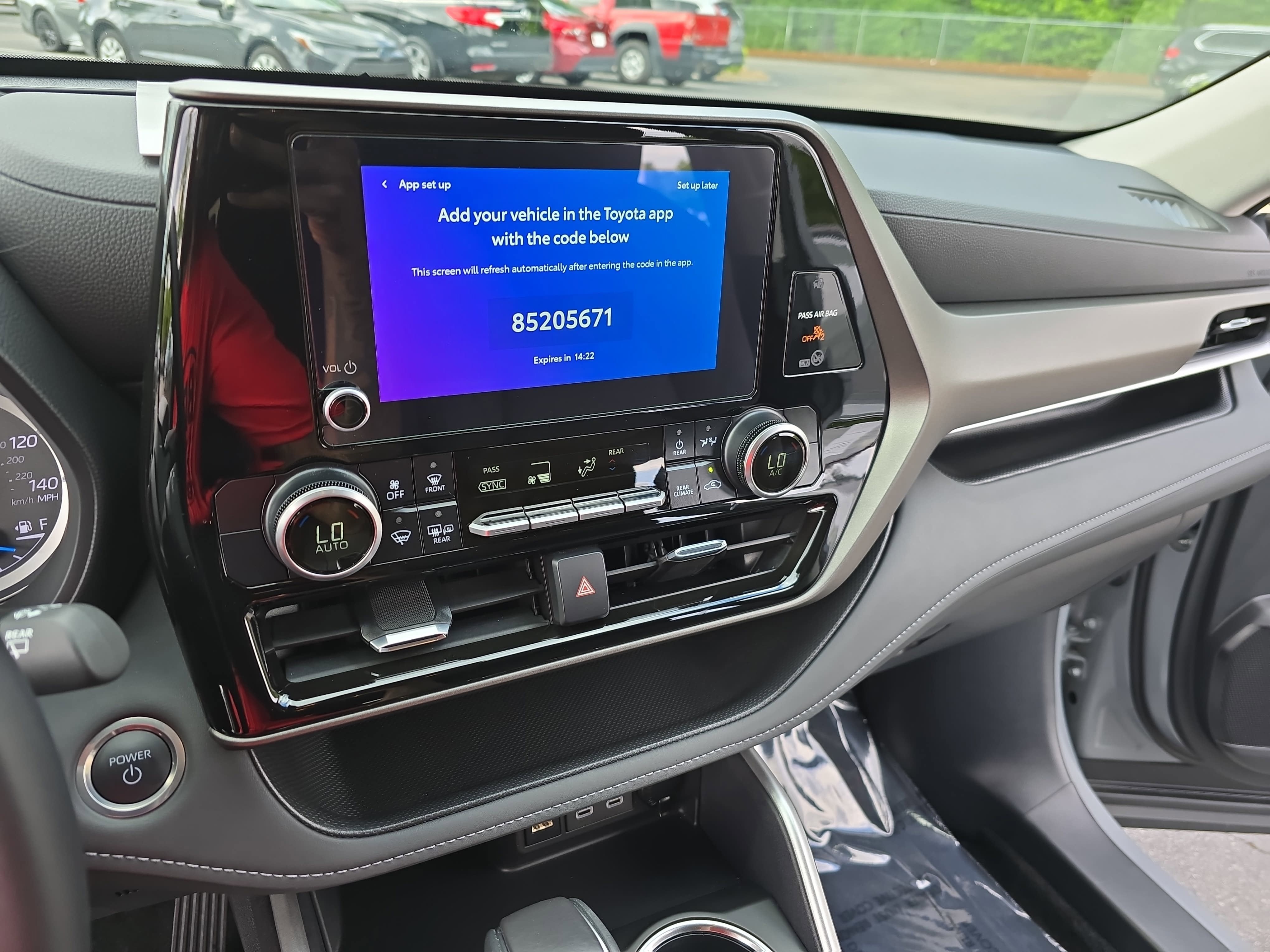 2024 Toyota Highlander Hybrid Hybrid XLE