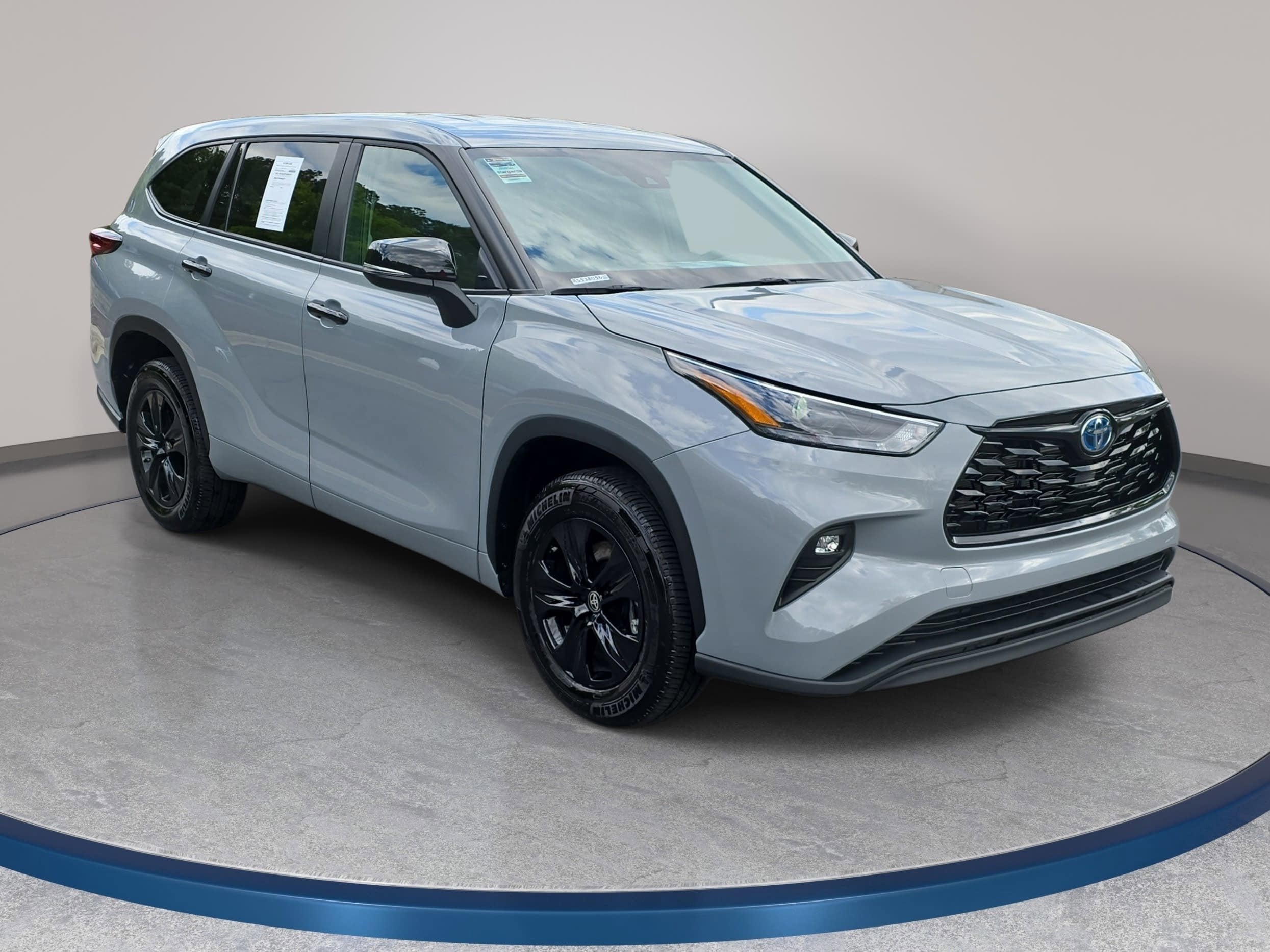 2024 Toyota Highlander Hybrid LE